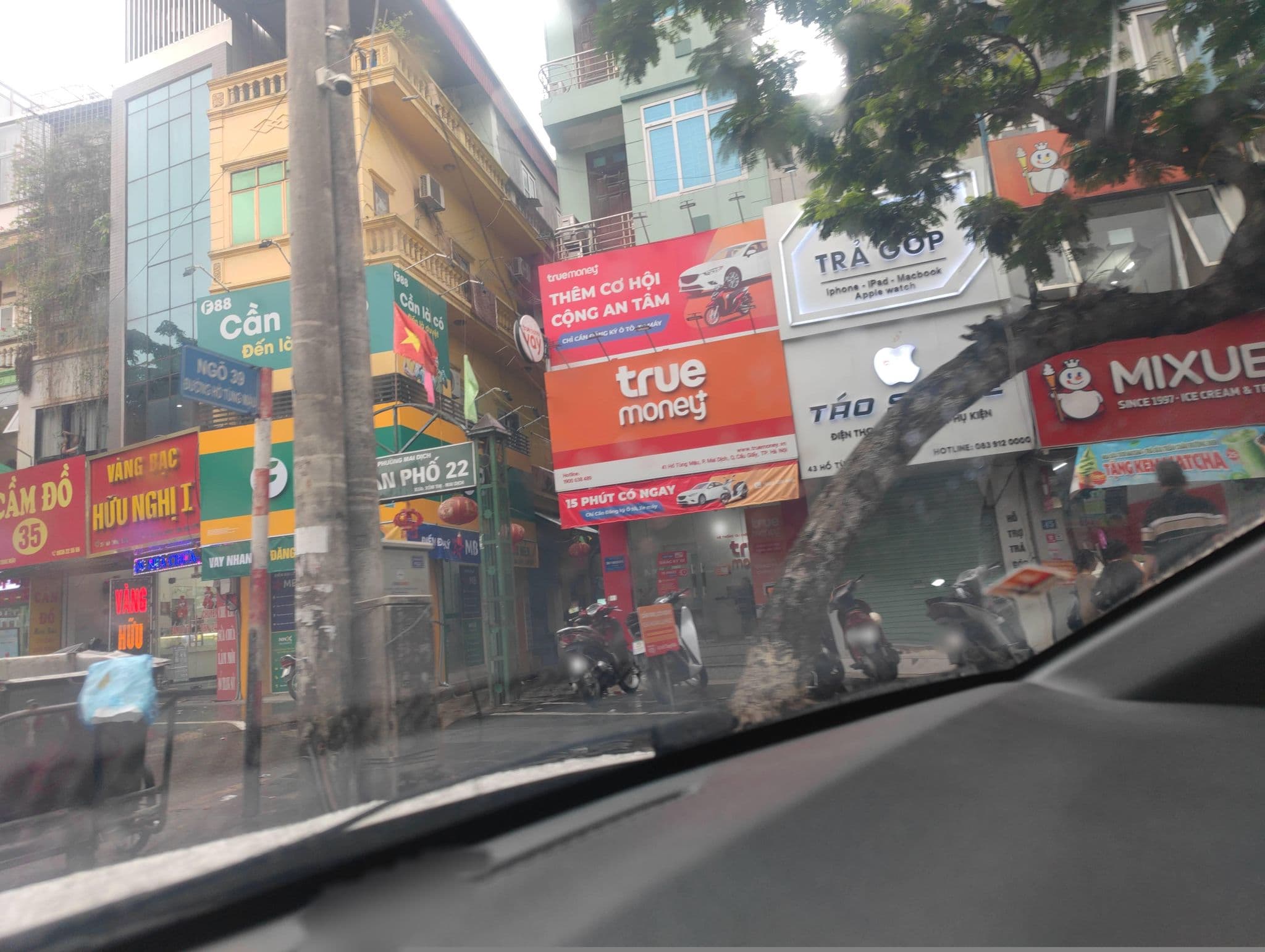 Street view near Nhà Nghỉ Bốn Mùa, Mai Dịch — © hn_right_2 (CC BY-SA · Mapillary)