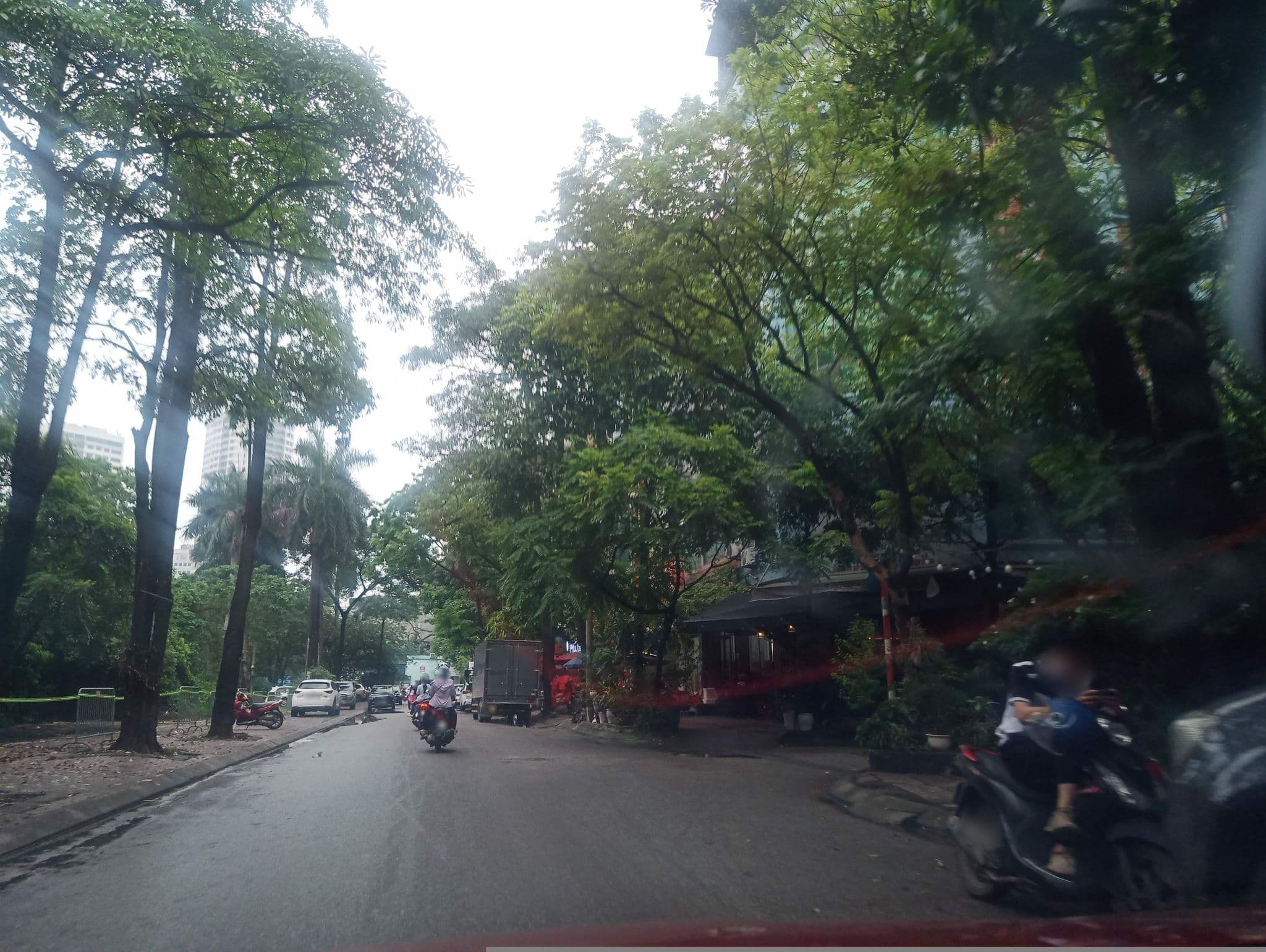 Street view near Brandi Hotel, Mai Dịch — © hn_front_1 (CC BY-SA · Mapillary)