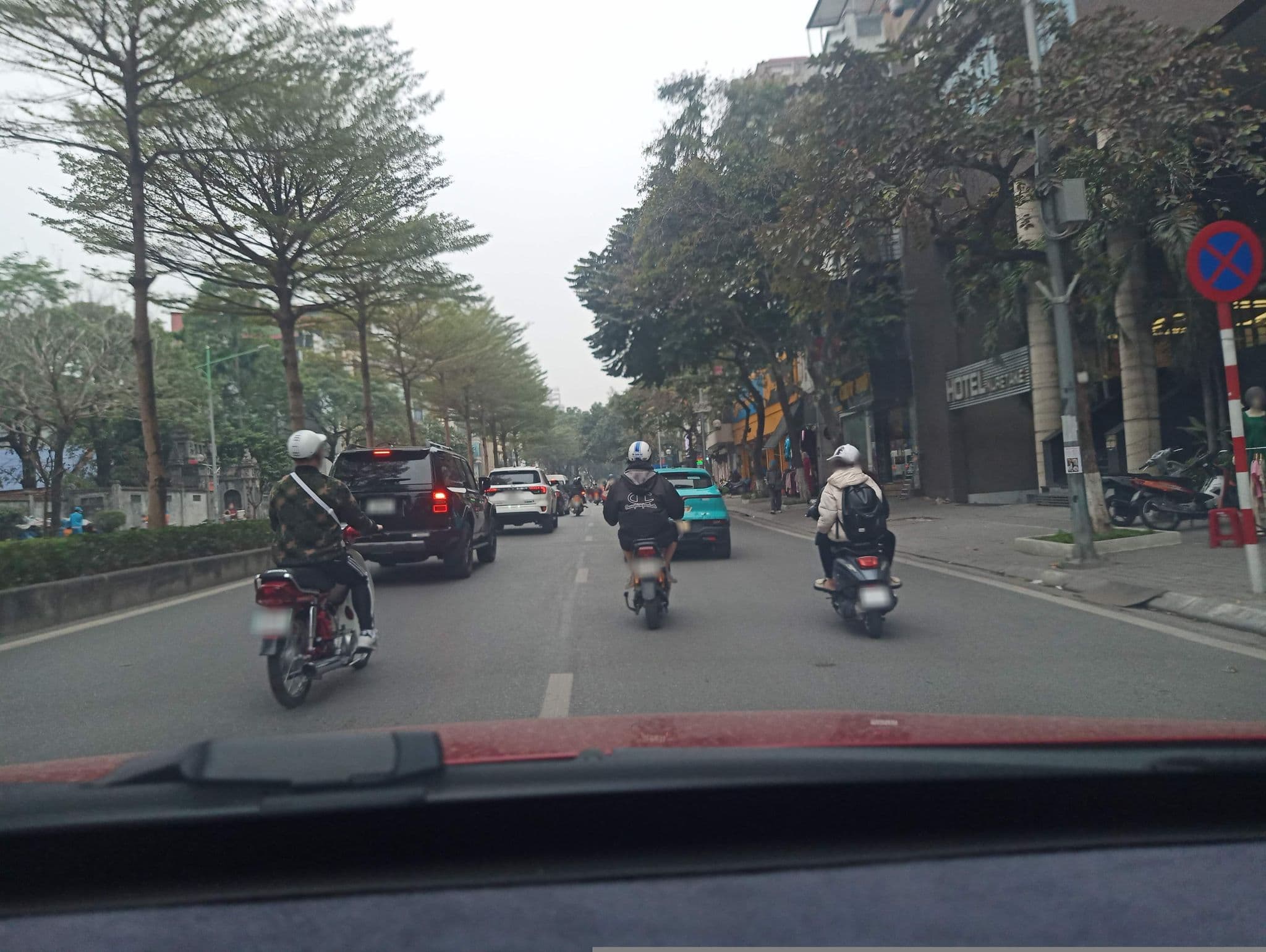 Street view near kuretake inn, Ba Dinh — © hn_front_1 (CC BY-SA · Mapillary)