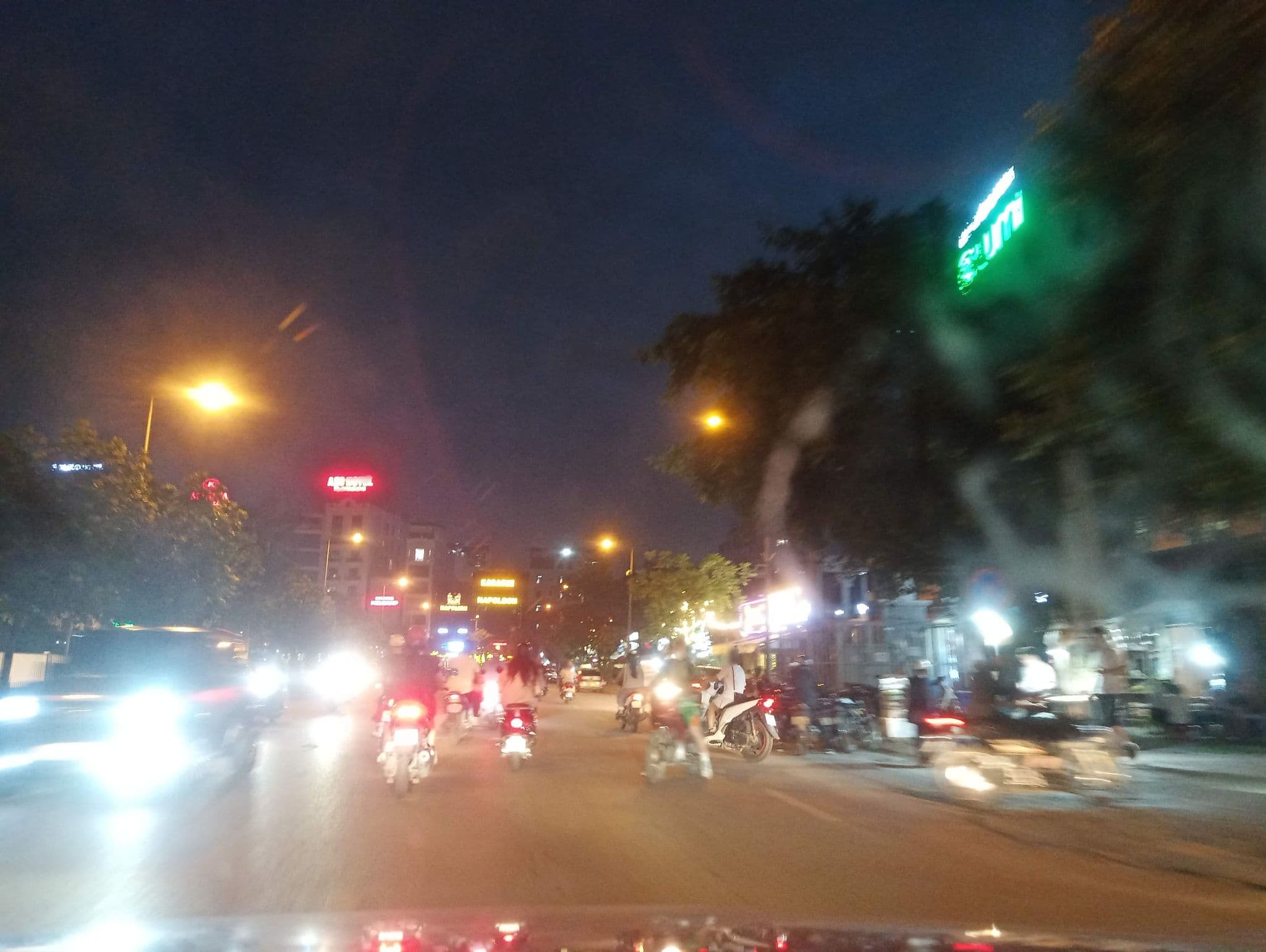 Street view near Marriot Hotel Site, Yên Hòa — © hn_front_1 (CC BY-SA · Mapillary)