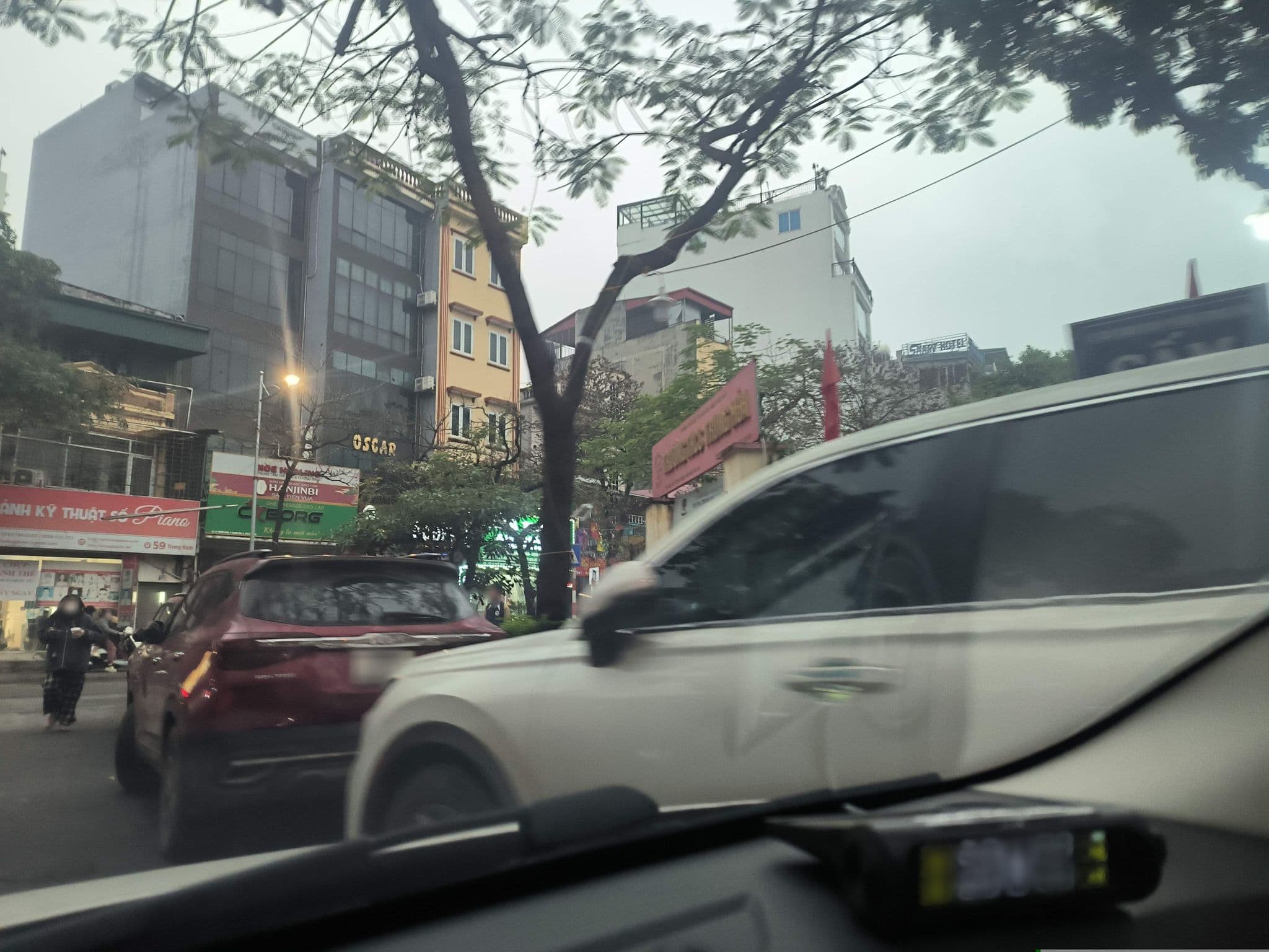 Street view near smarthotel- trung kinh, cau giay- ha noi, Láng Thượng — © hn_right_1 (CC BY-SA · Mapillary)