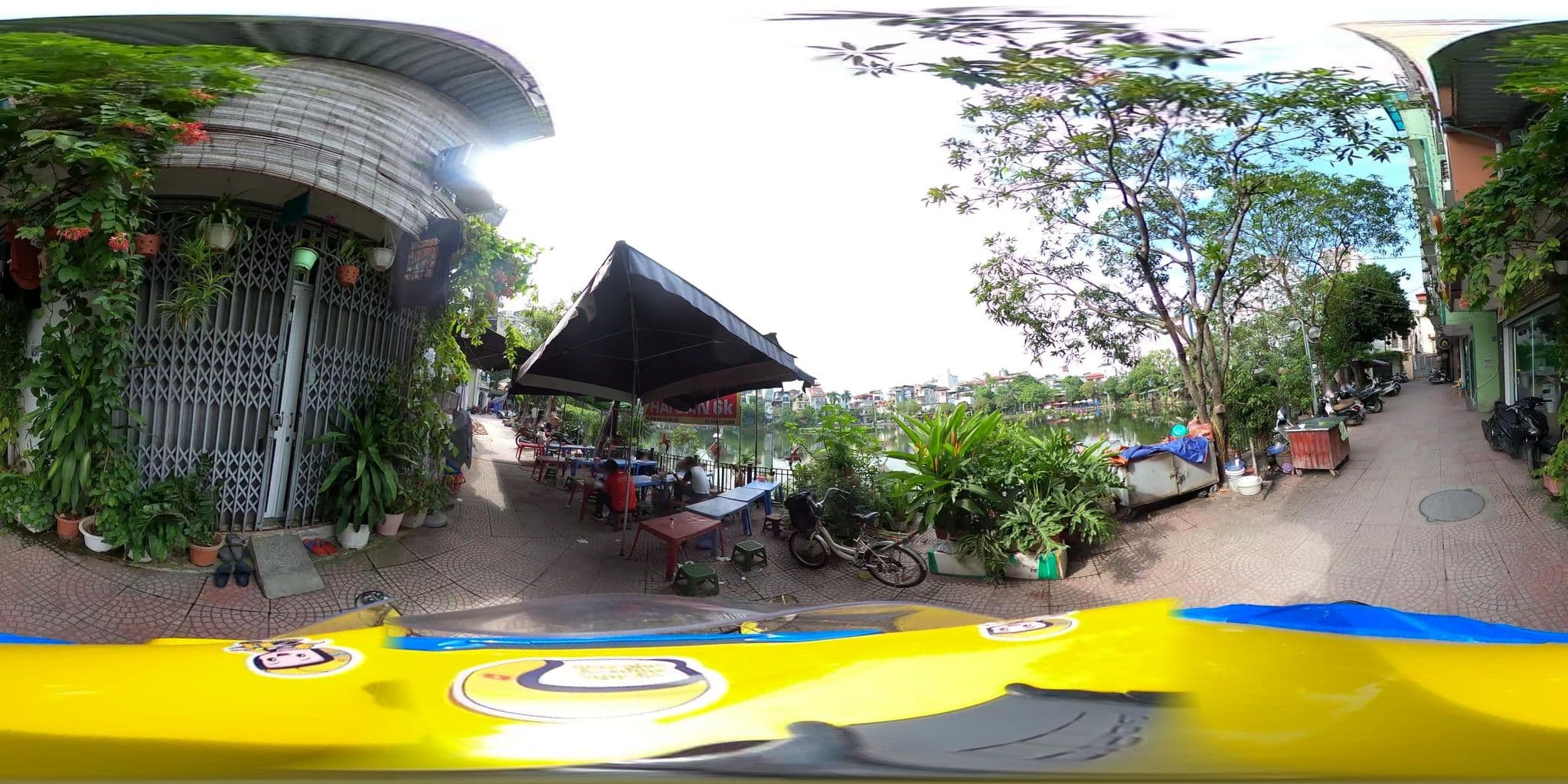 Street view near Viet's Top Hotel, Ba Dinh — © bemaps2_hn (CC BY-SA · Mapillary)