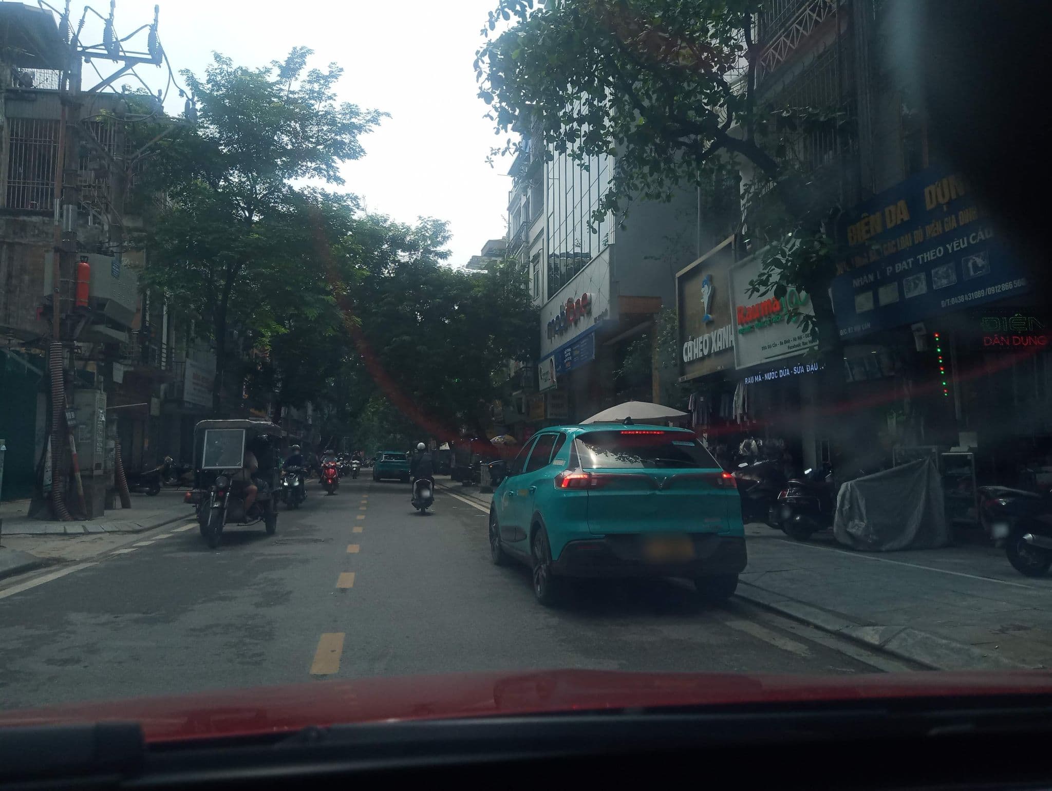 Street view near Hanoi Delight Hotel, Ba Dinh — © hn_front_1 (CC BY-SA · Mapillary)