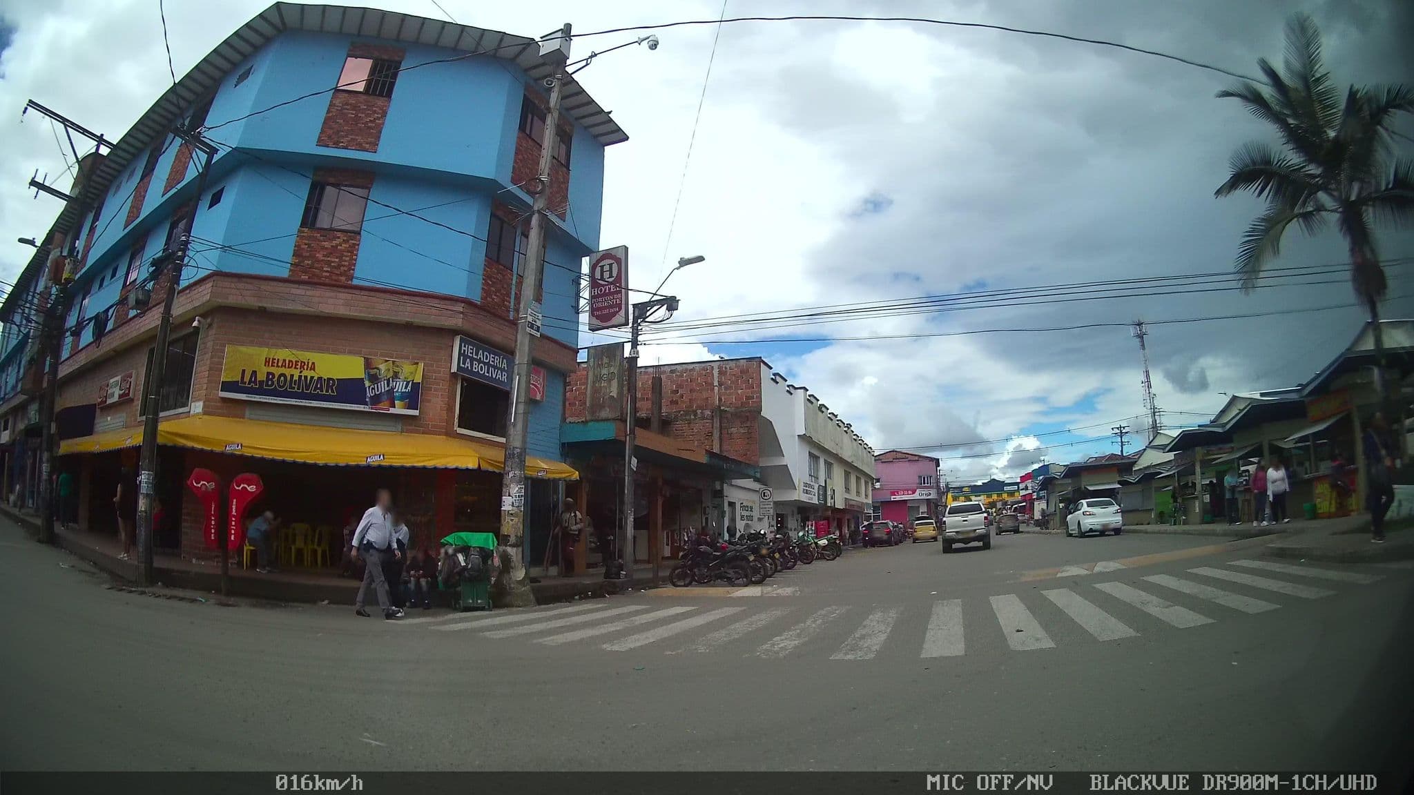 Street view near Hotel Portón Oriente, Rionegro — © kaart_4 (CC BY-SA · Mapillary)