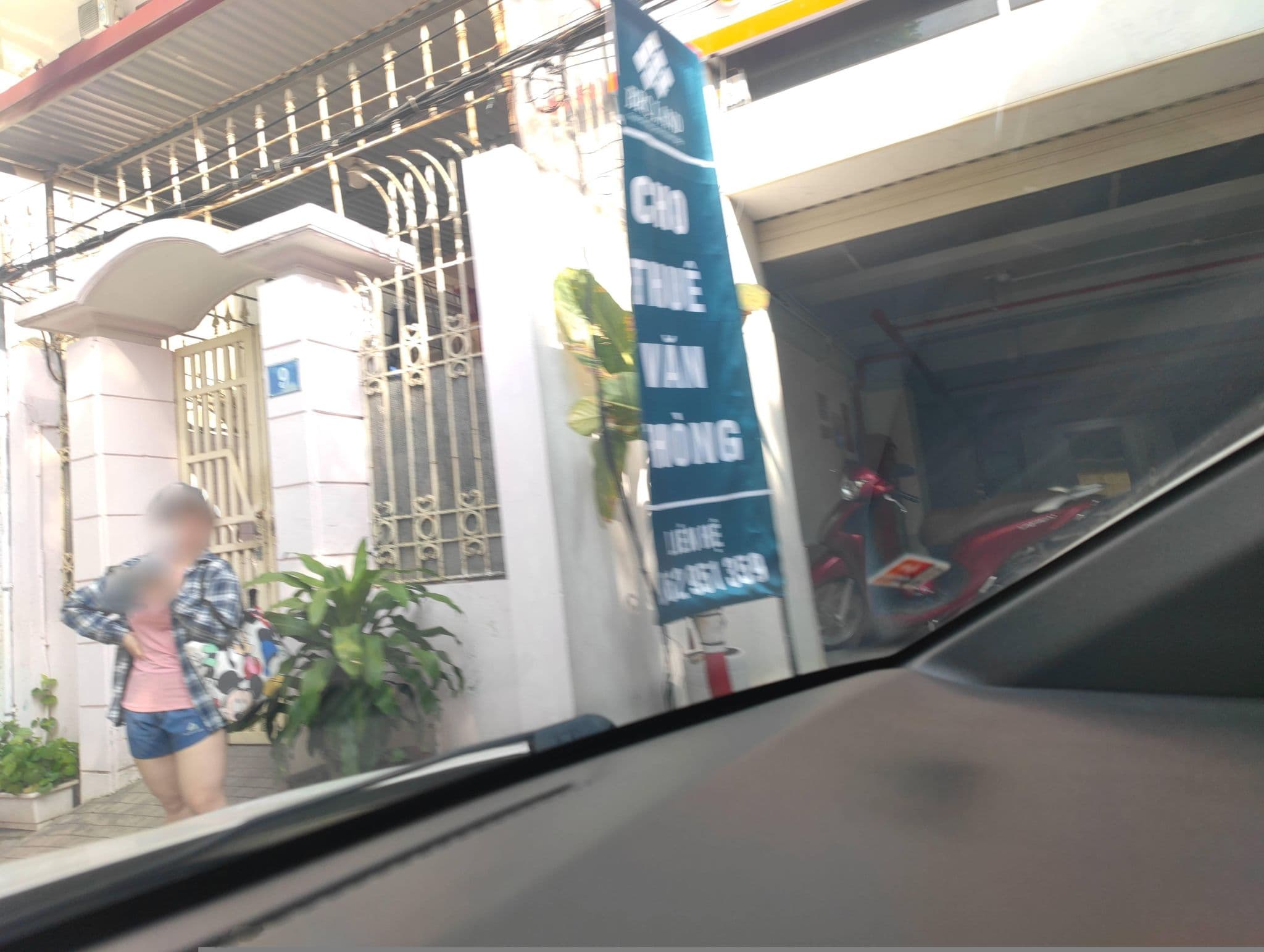 Street view near Nhà Nghỉ Xuân Anh, Thanh Xuân — © hn_right_2 (CC BY-SA · Mapillary)
