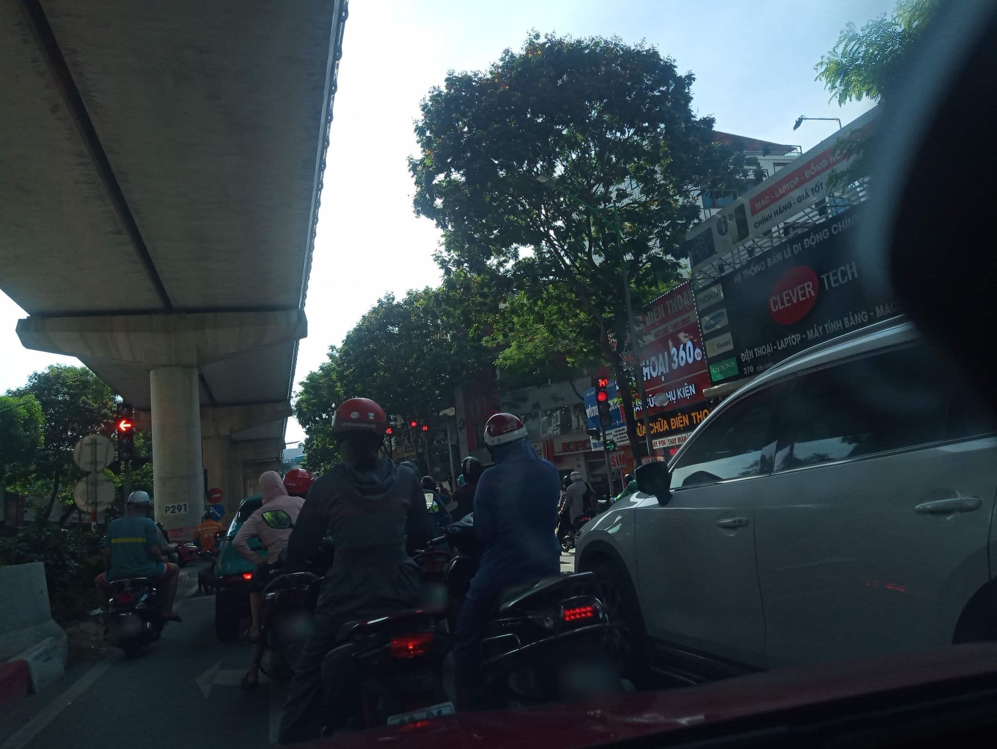 Street view near Peace Hotel ( An Binh), Mai Dịch — © hn_front_1 (CC BY-SA · Mapillary)