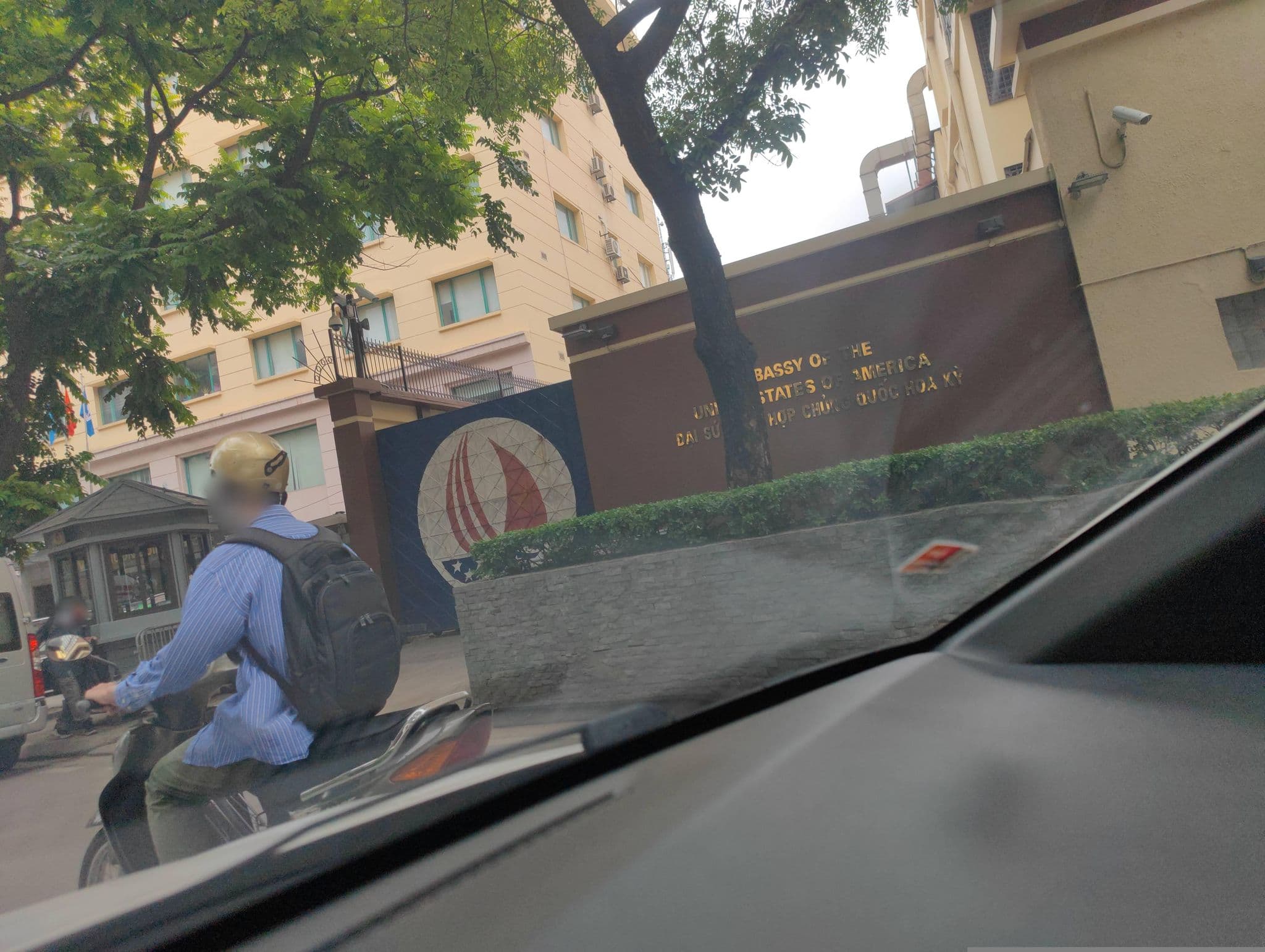 Street view near Hotel Bảo Ngân, Ô Chợ Dừa — © hn_right_2 (CC BY-SA · Mapillary)