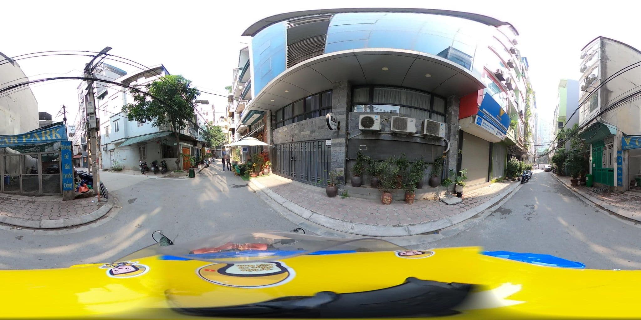 Street view near Saigon Sun Hotel 3, Yên Hòa — © bemaps2_hn (CC BY-SA · Mapillary)