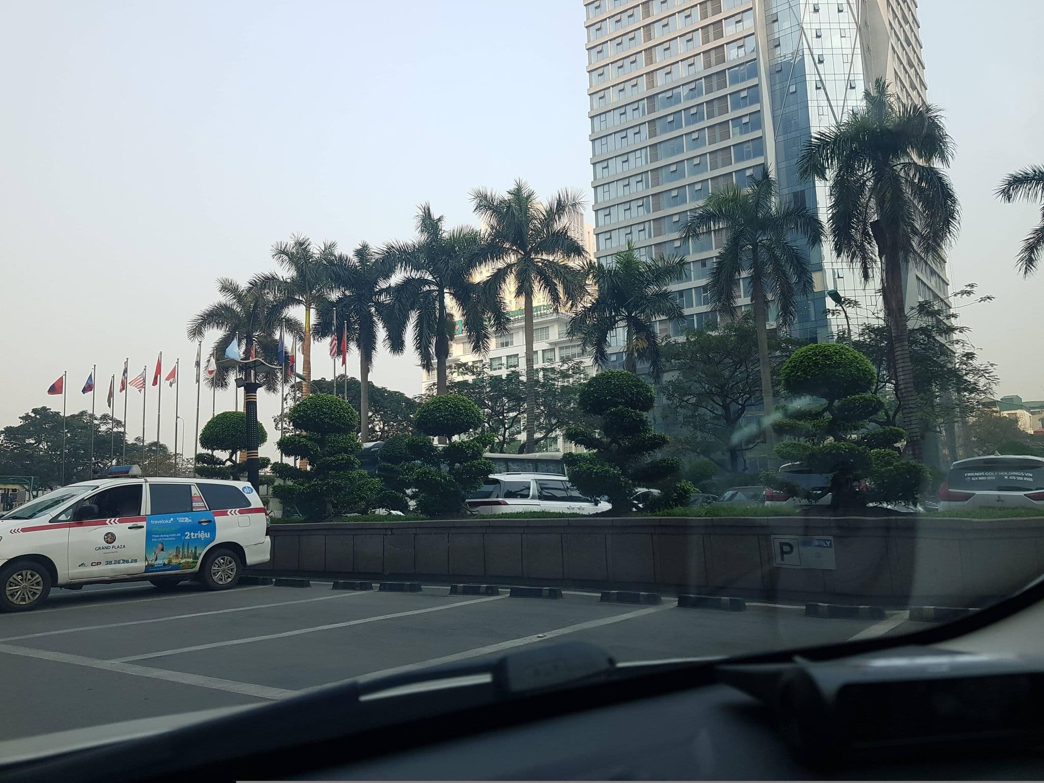 Street view near New Town Hotel, Thanh Xuân — © hn_right_1 (CC BY-SA · Mapillary)