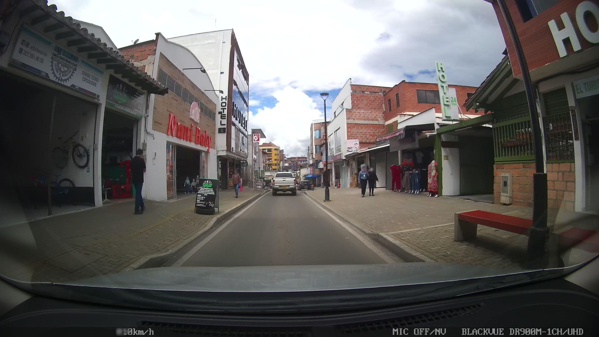 Street view near Los Molinos Hotel, Rionegro — © kaart_4 (CC BY-SA · Mapillary)