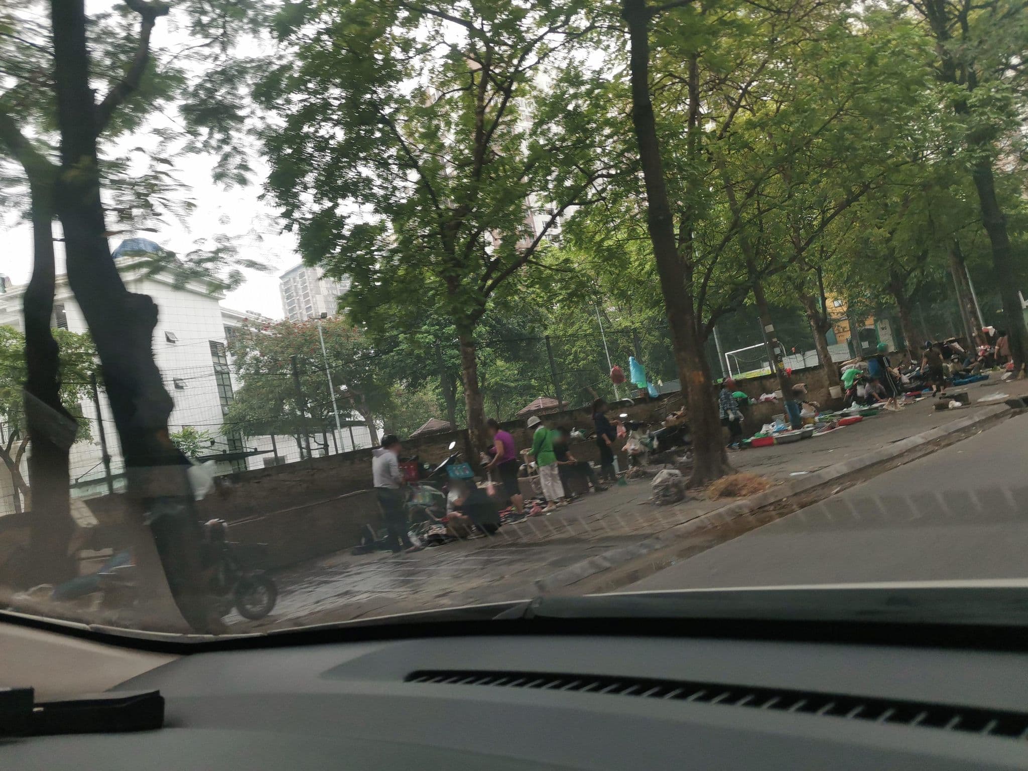 Street view near Mai Villa Hotel (Trung Hoà Nhân Chính), Thanh Xuân — © hn_left_2 (CC BY-SA · Mapillary)