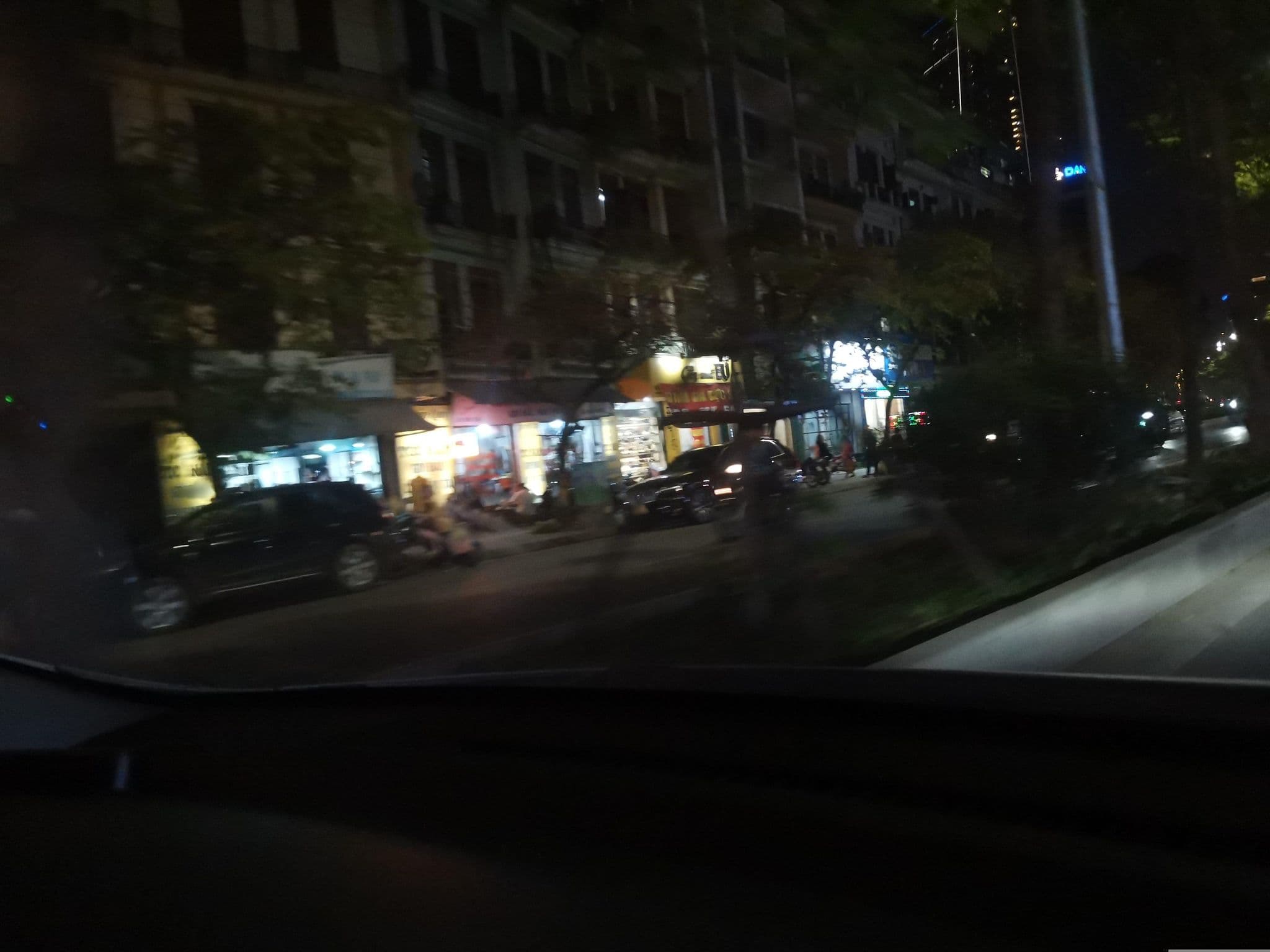Street view near Brandi Fuji Hotel, Cầu Giấy — © hn_left_2 (CC BY-SA · Mapillary)