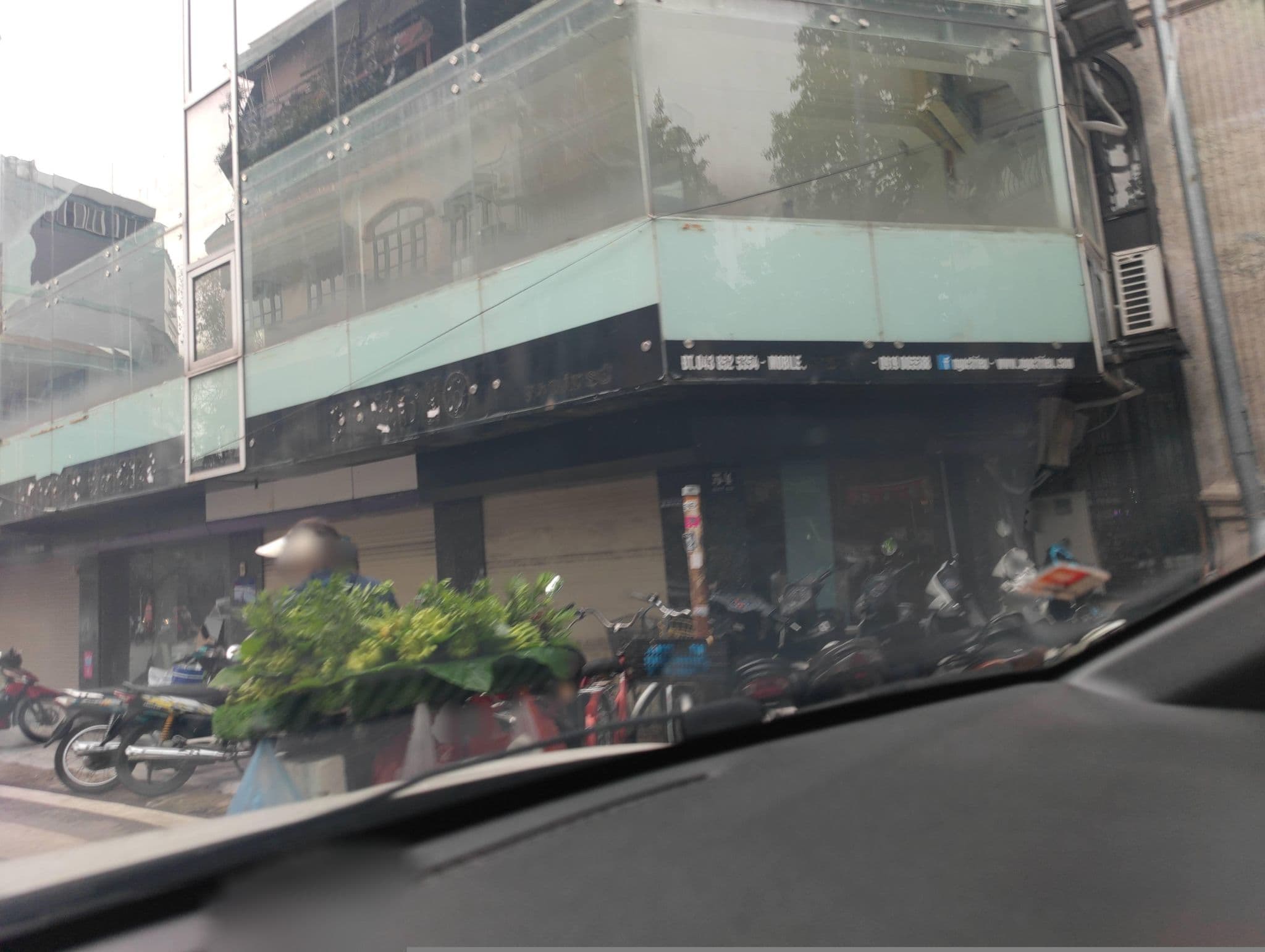 Street view near The Chi Boutique Hotel, Hoàn Kiếm — © hn_right_2 (CC BY-SA · Mapillary)