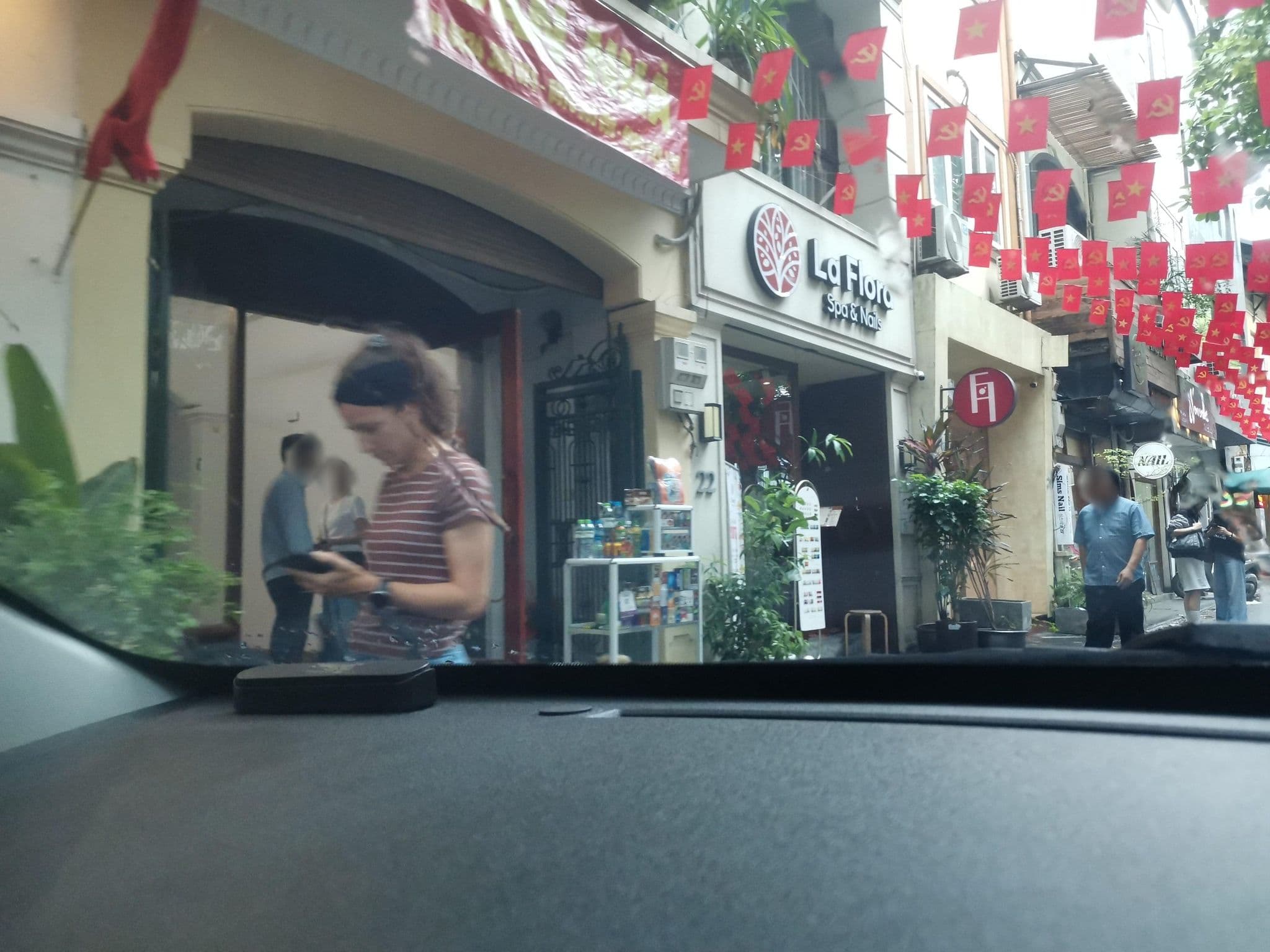 Street view near Splendid Star Hotel Hanoi, Hoàn Kiếm — © hn_left_2 (CC BY-SA · Mapillary)