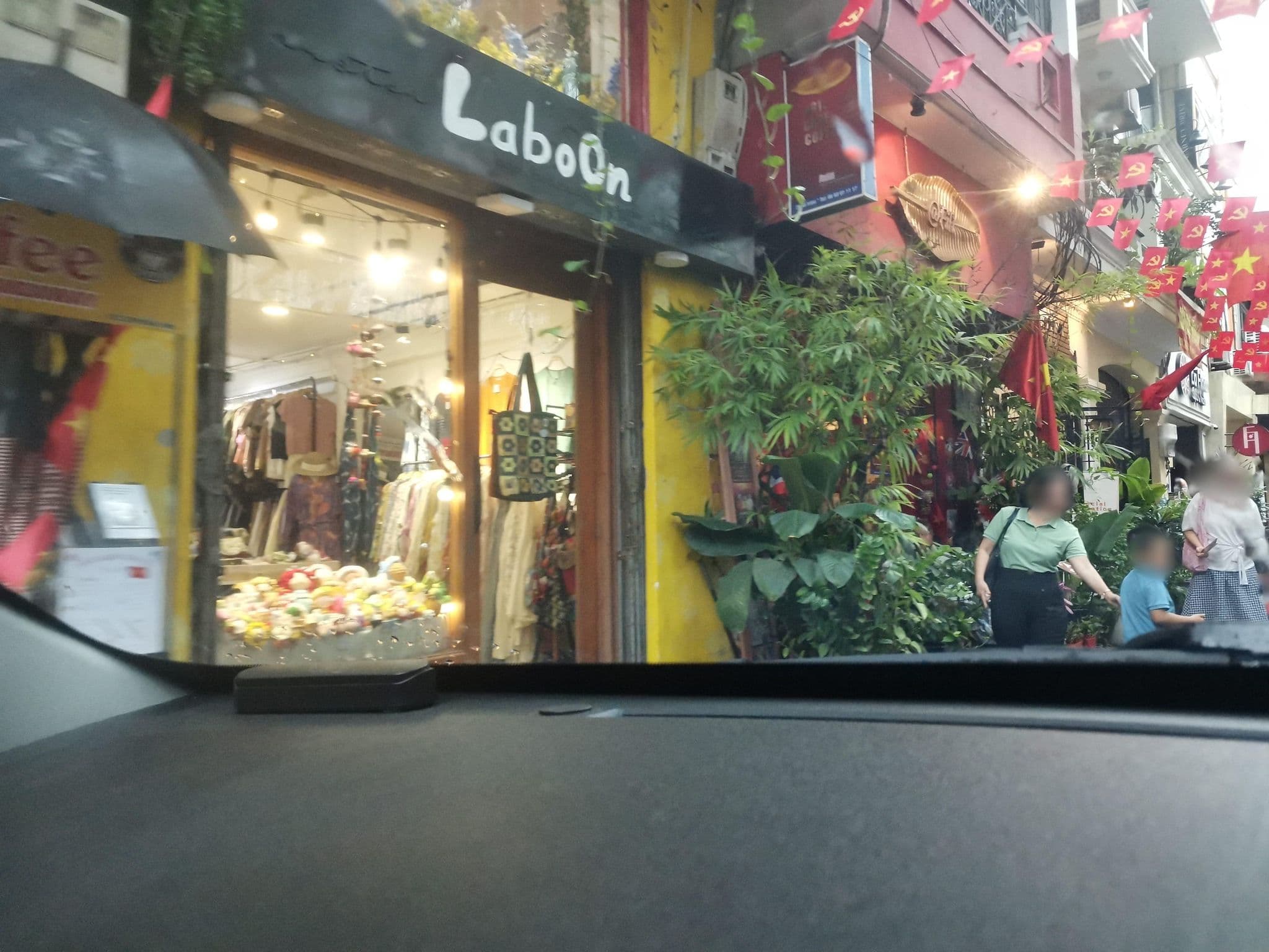 Street view near Splendid Jupiter, Hoàn Kiếm — © hn_left_2 (CC BY-SA · Mapillary)