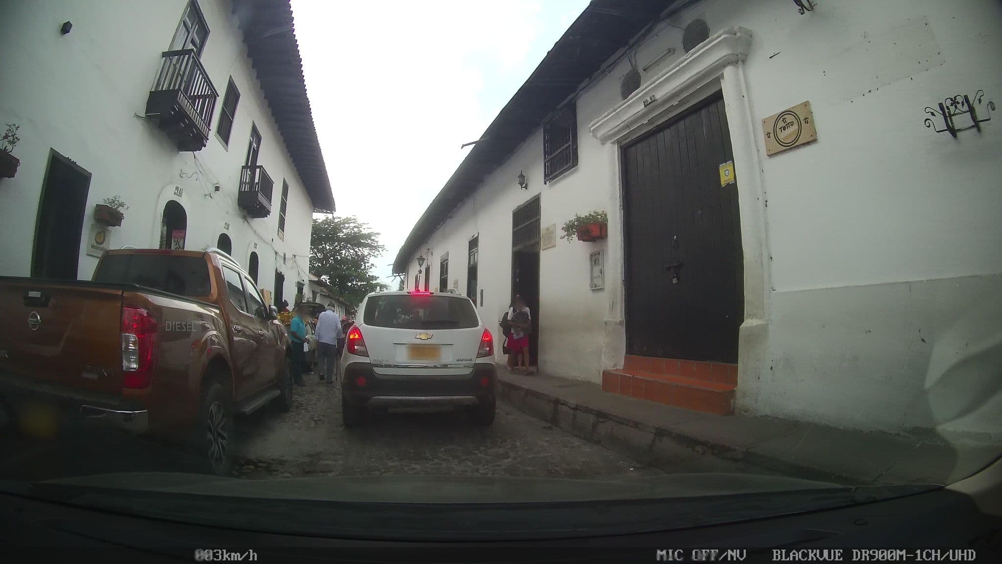 Street view near Hotel & Restaurante Las Nieves, Girón — © kaart_2 (CC BY-SA · Mapillary)