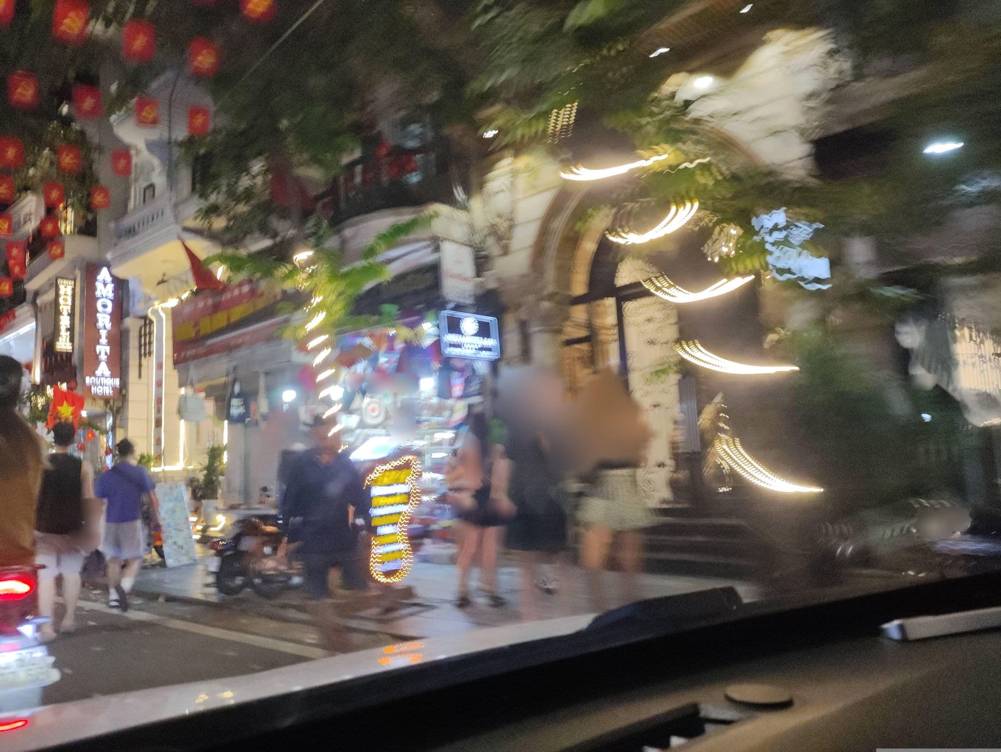 Street view near Media Hotel & Spa 11 Hàng Dầu, Hoàn Kiếm — © hn_right_1 (CC BY-SA · Mapillary)