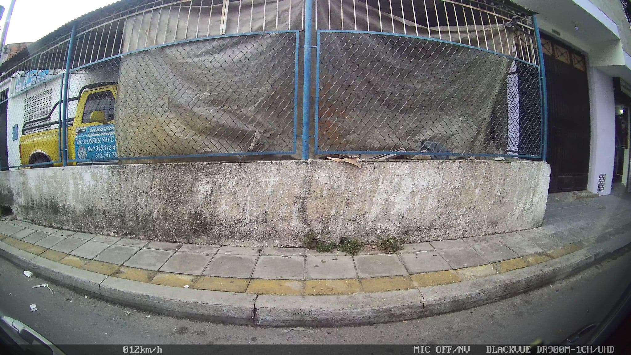 Street view near Hotel B&G, Girón — © kaart_2 (CC BY-SA · Mapillary)