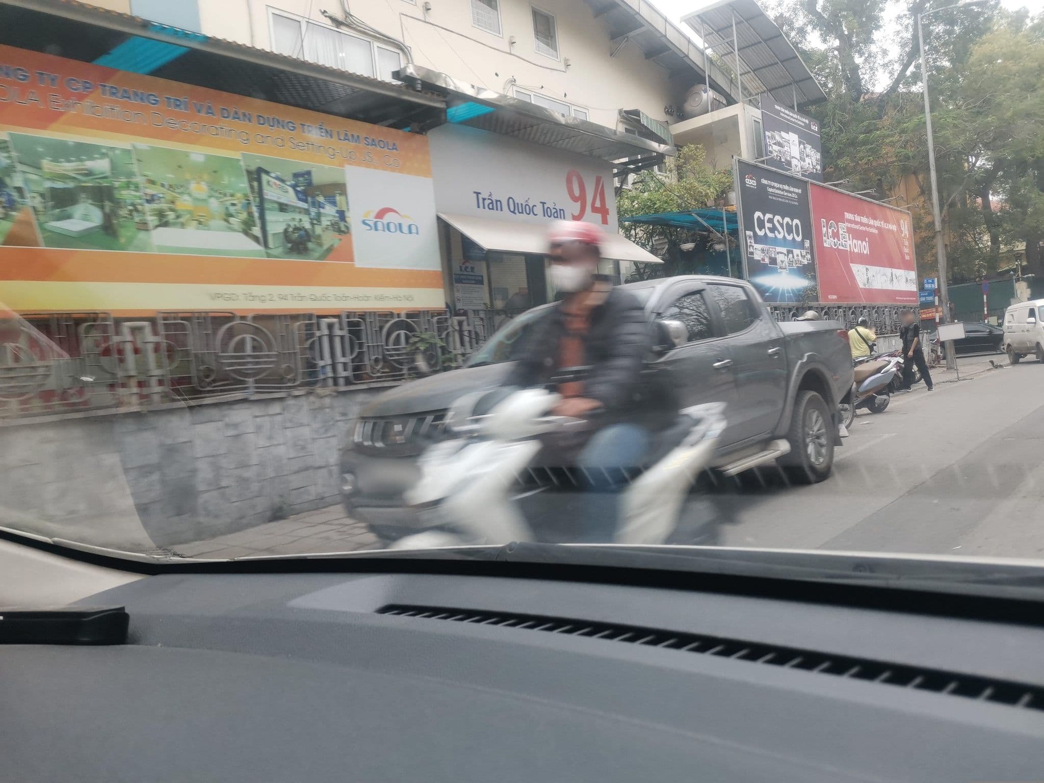 Street view near Nk Hotel Hanoi, Hanoi — © hn_left_2 (CC BY-SA · Mapillary)