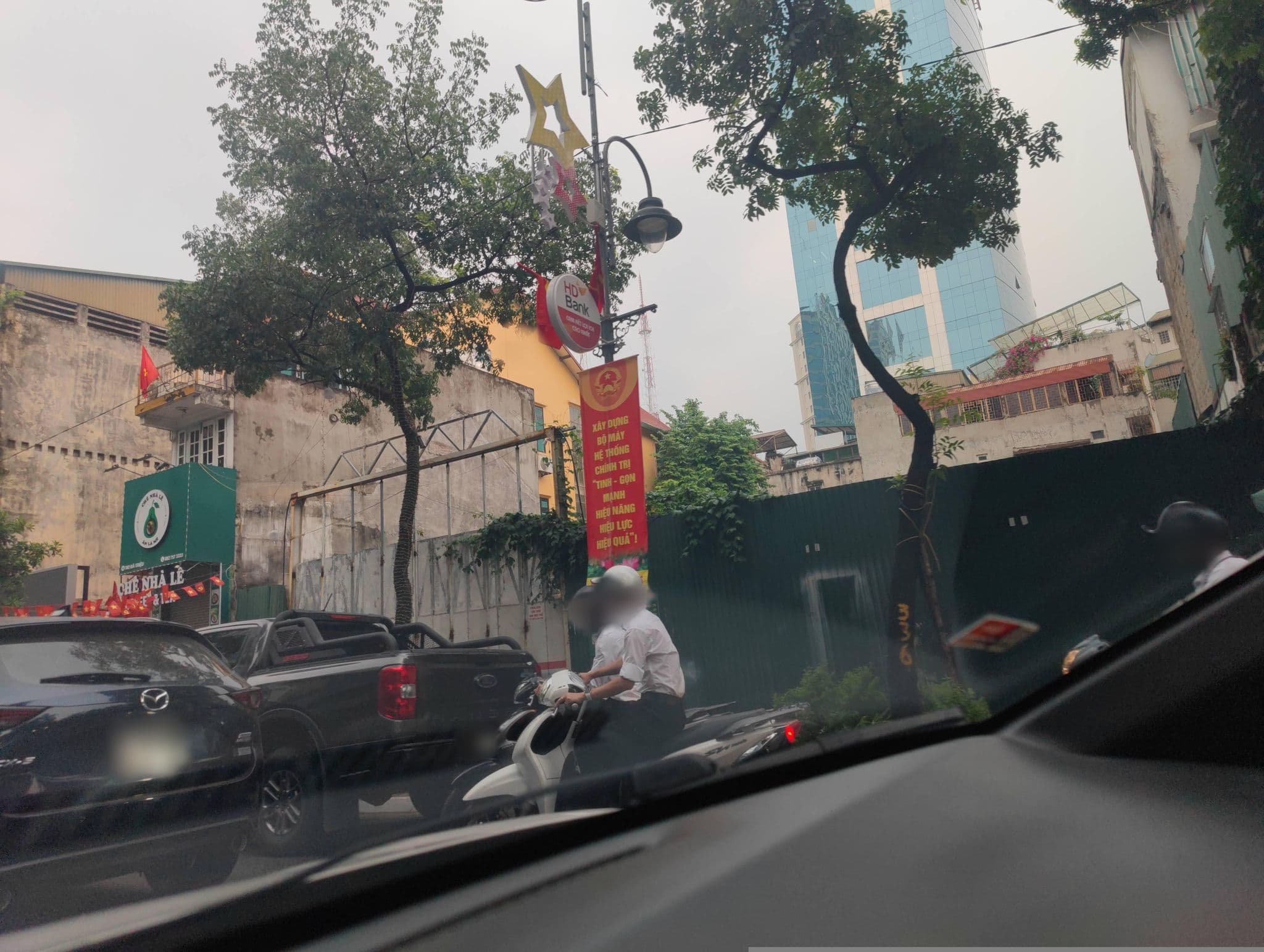 Street view near Duc Thinh Hotel, Hai Bà Trưng — © hn_right_2 (CC BY-SA · Mapillary)