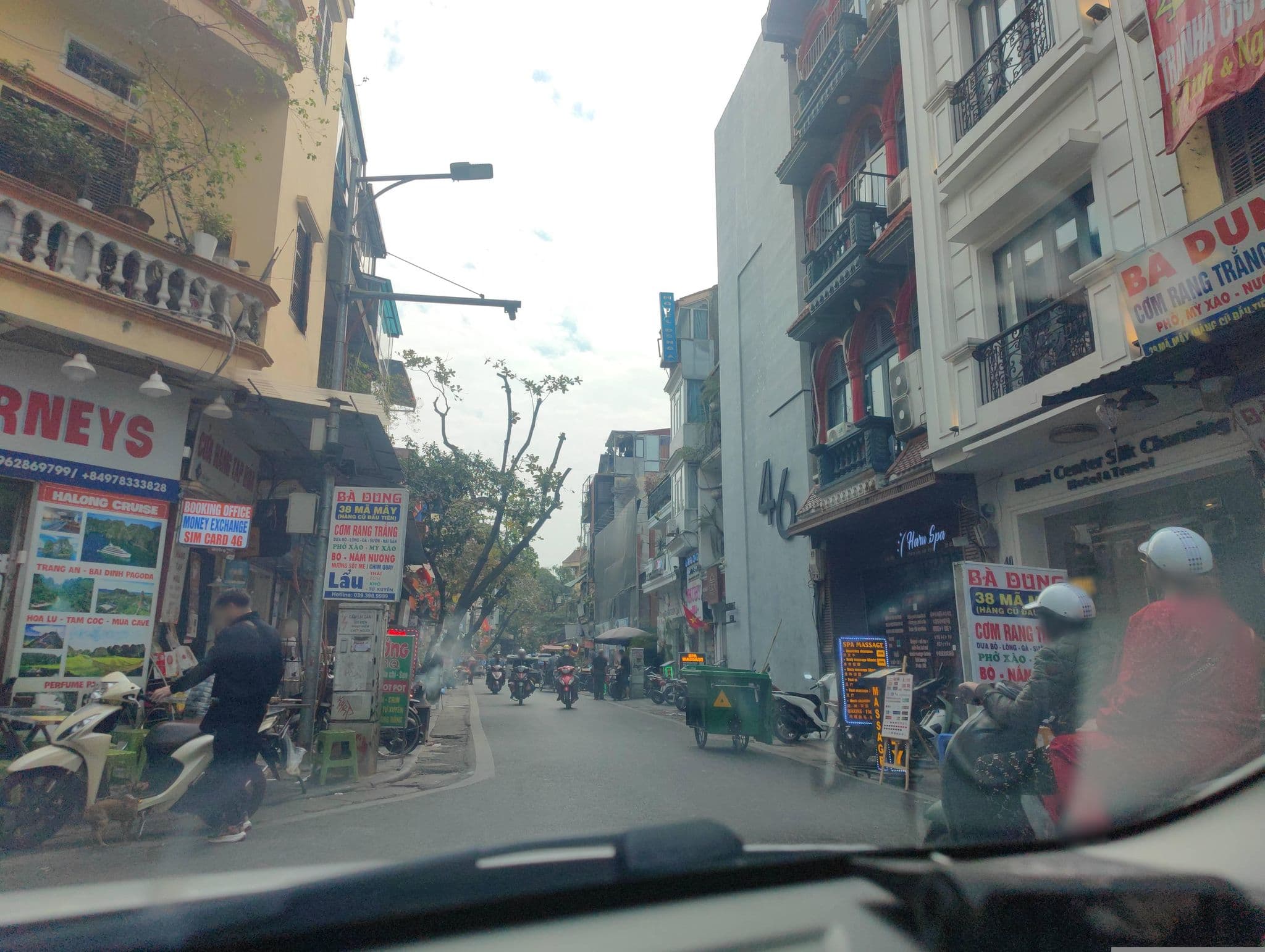 Street view near Sunshine 1 Hotel, Hoàn Kiếm — © hn_right_1 (CC BY-SA · Mapillary)