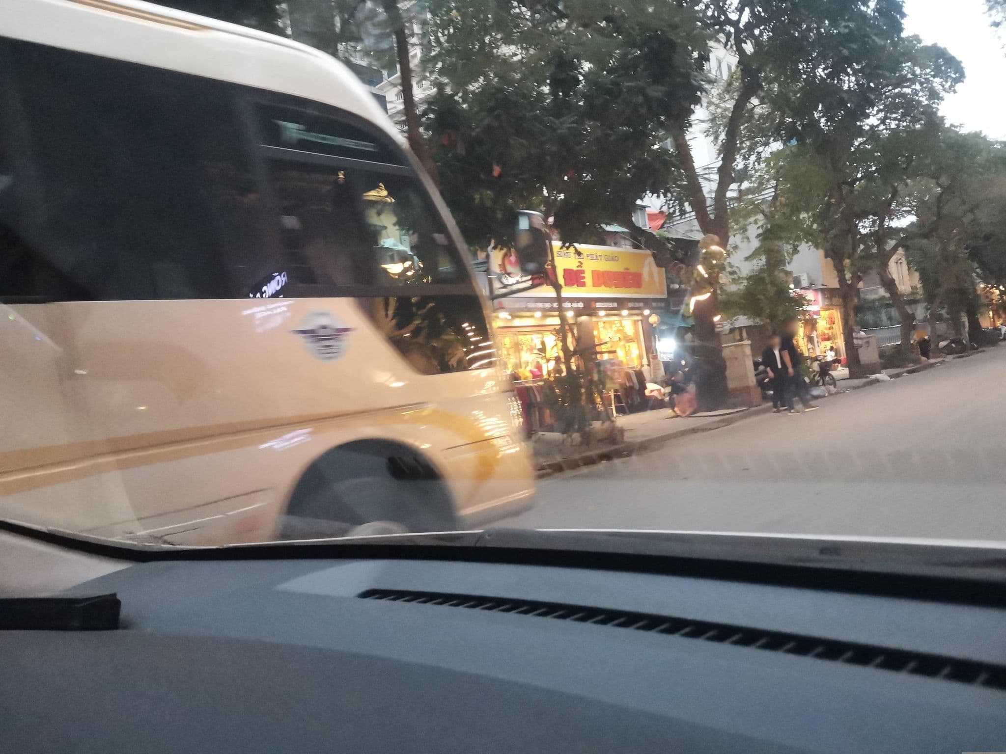 Street view near Trống Đồng Palace 65 Quán Sứ, Hanoi — © hn_left_2 (CC BY-SA · Mapillary)