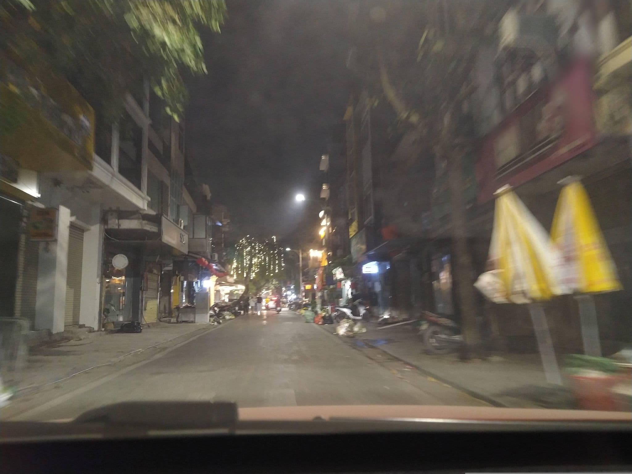 Street view near Hanoi Lucky Guesthouse, Hoàn Kiếm — © hn_front_1 (CC BY-SA · Mapillary)