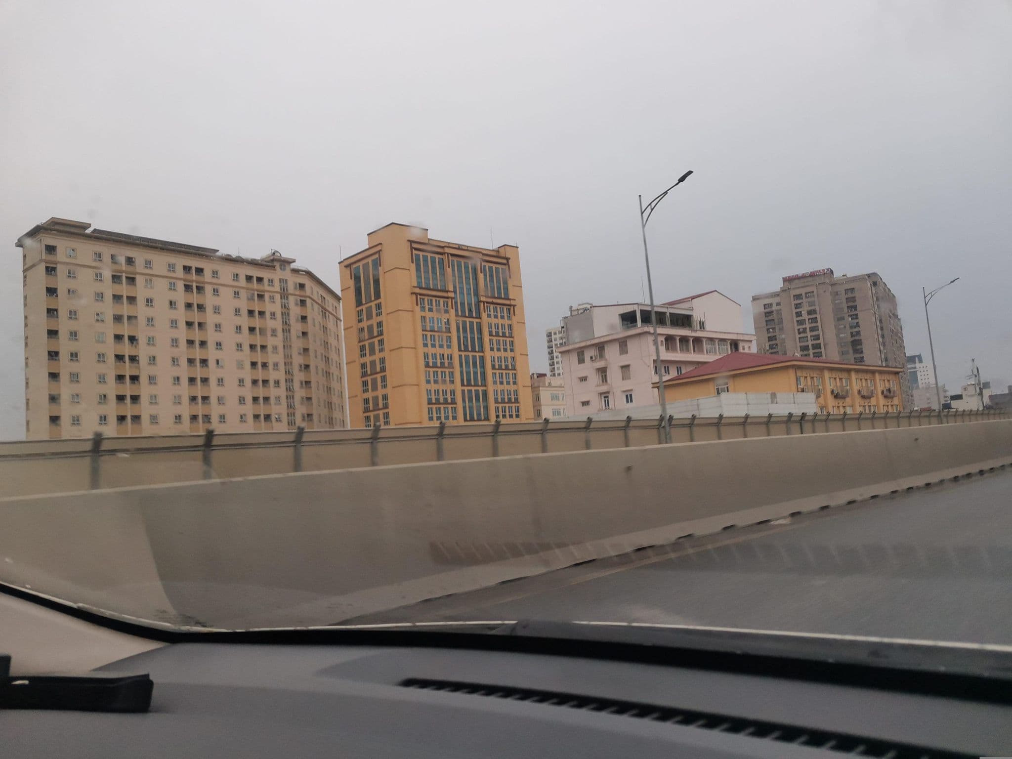 Street view near Ha Noi Sky Hotel, Trung Phụng — © hn_left_2 (CC BY-SA · Mapillary)