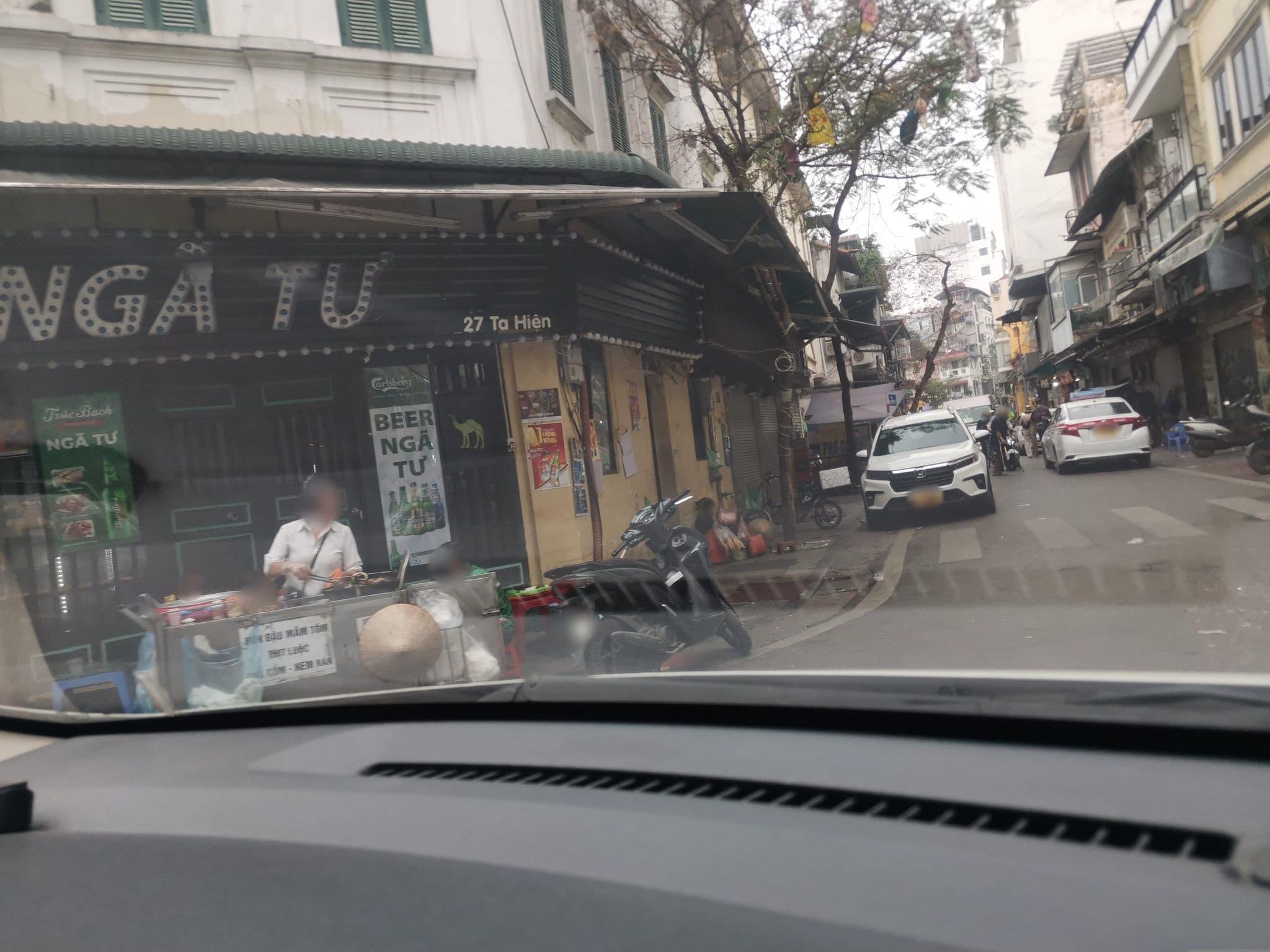 Street view near Old Quarter Family Hotel, Hoàn Kiếm — © hn_left_2 (CC BY-SA · Mapillary)