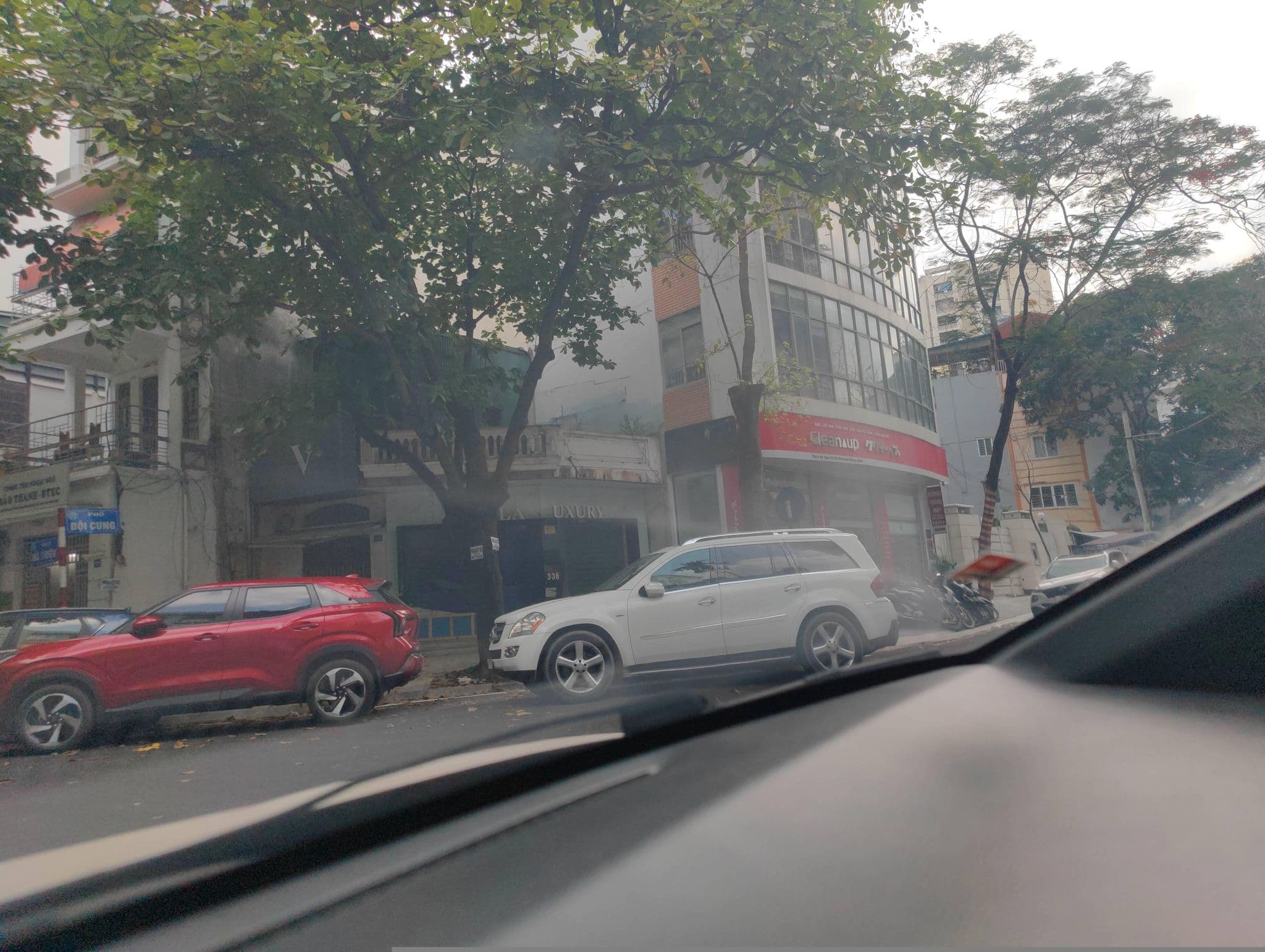 Street view near khách sạn mỹ lan, Hai Bà Trưng — © hn_right_2 (CC BY-SA · Mapillary)