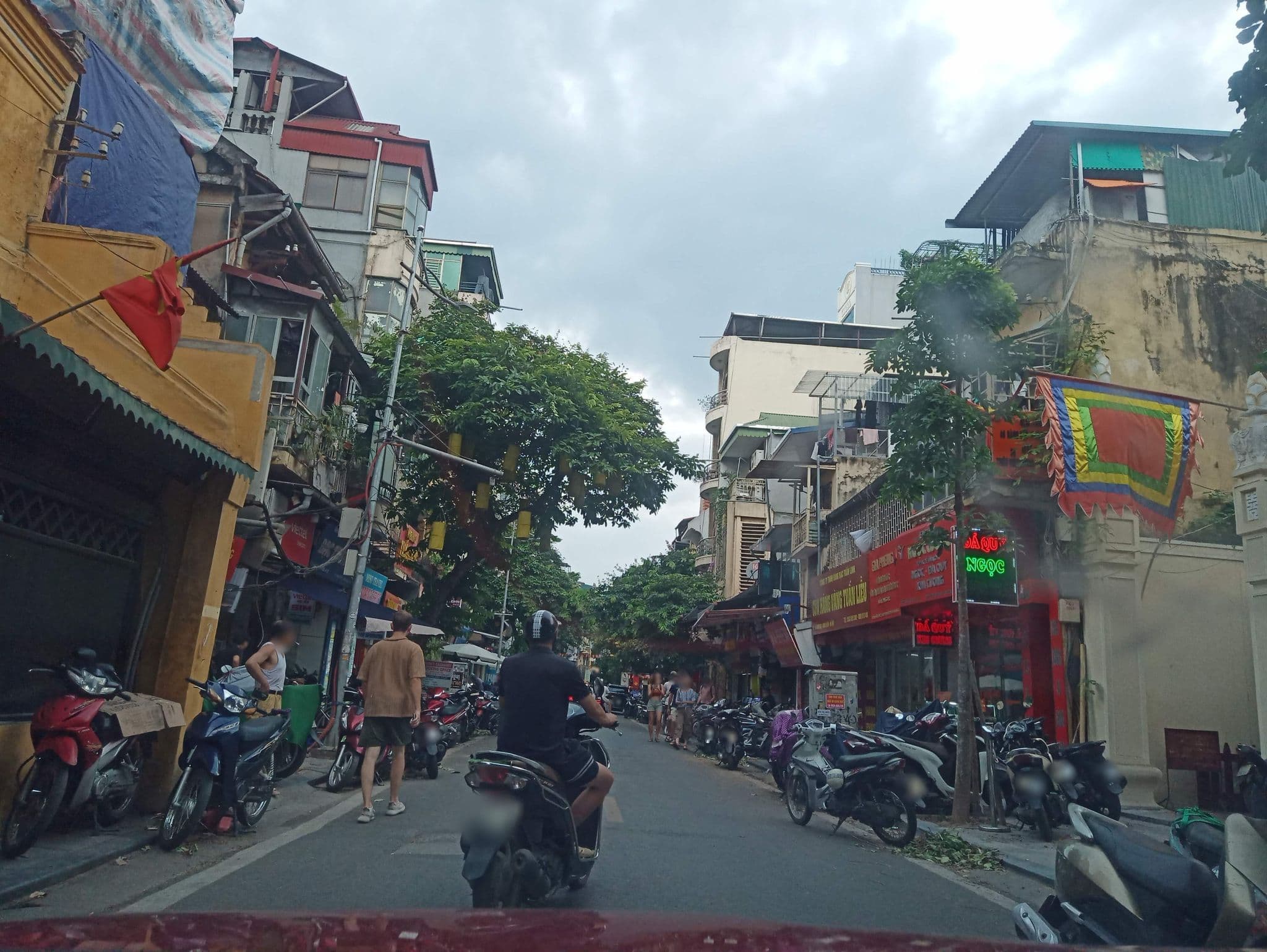 Street view near Hanoi Central Homestay & Travel, Hoàn Kiếm — © hn_front_1 (CC BY-SA · Mapillary)