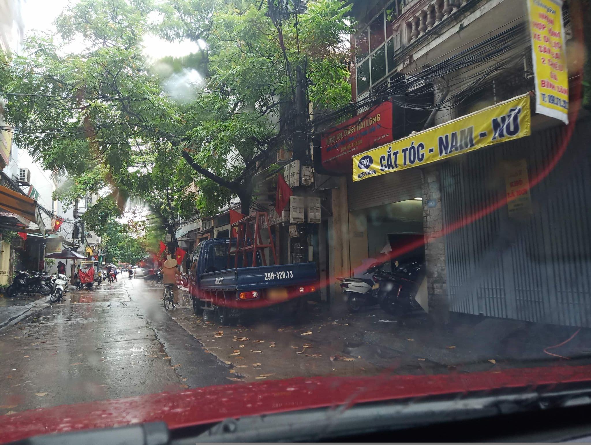 Street view near Mithrin Hotel (Halong Bay), Cửa Nam — © hn_front_1 (CC BY-SA · Mapillary)