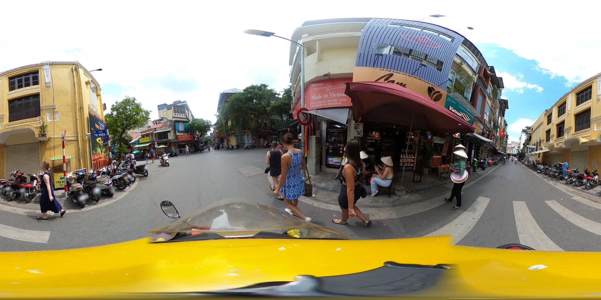 Street view near Silver Hotel Hanoi, Hoàn Kiếm — © bemaps_hn_kien (CC BY-SA · Mapillary)