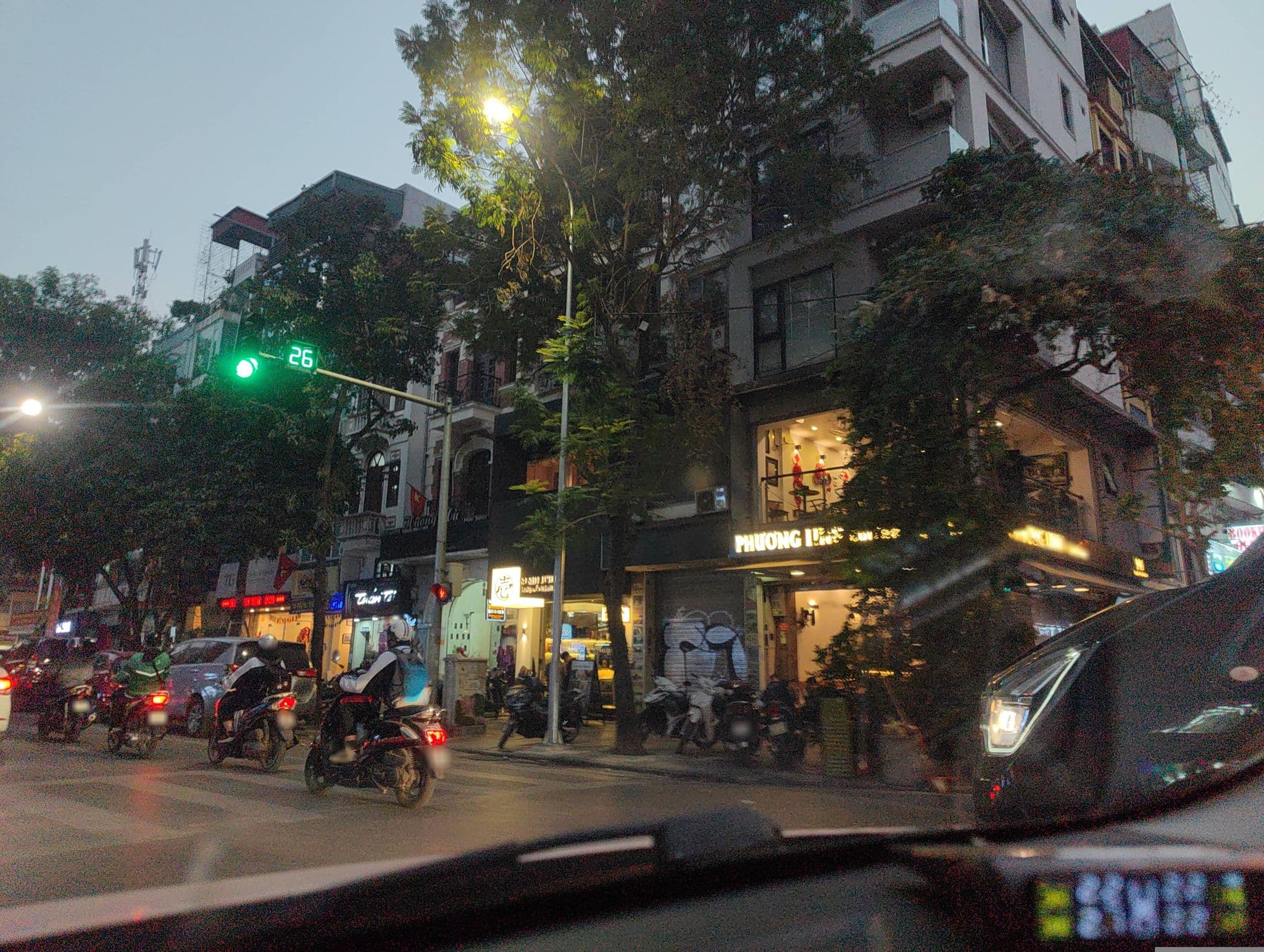 Street view near Spark Hotel, Hoàn Kiếm — © hn_right_1 (CC BY-SA · Mapillary)