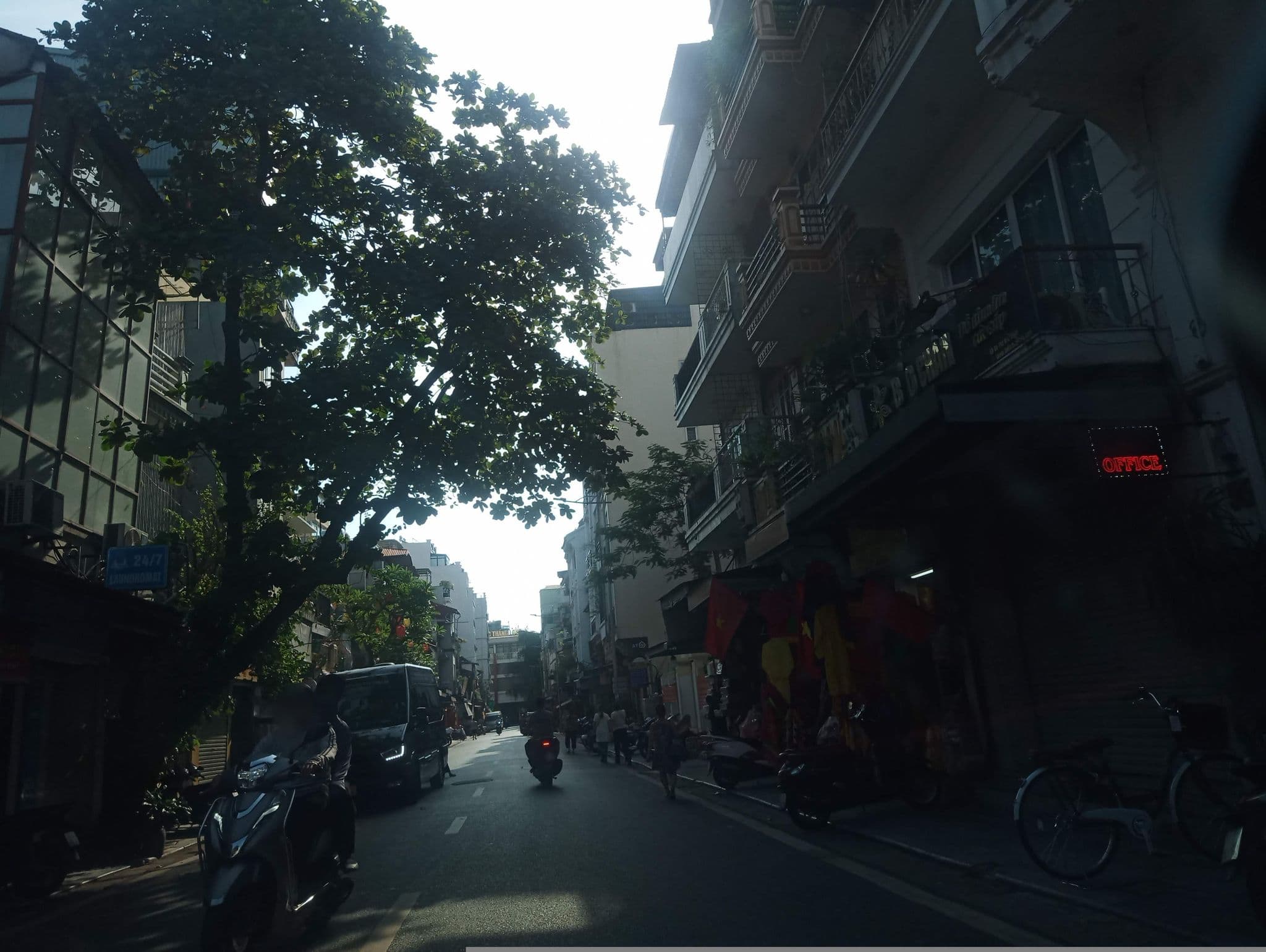 Street view near Old Quarter Boutique Hotel, Hoàn Kiếm — © hn_front_1 (CC BY-SA · Mapillary)