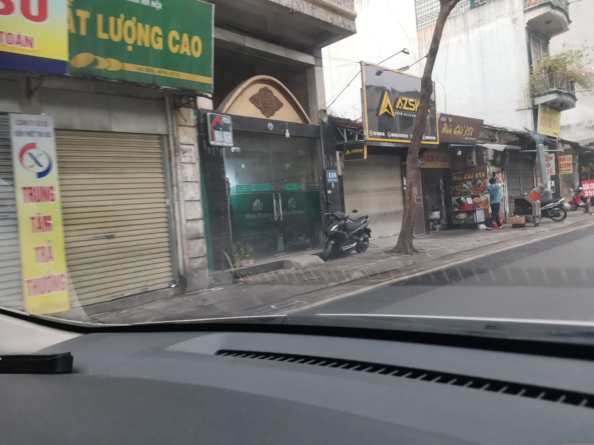 Street view near Tu House, Ba Dinh — © hn_left_2 (CC BY-SA · Mapillary)