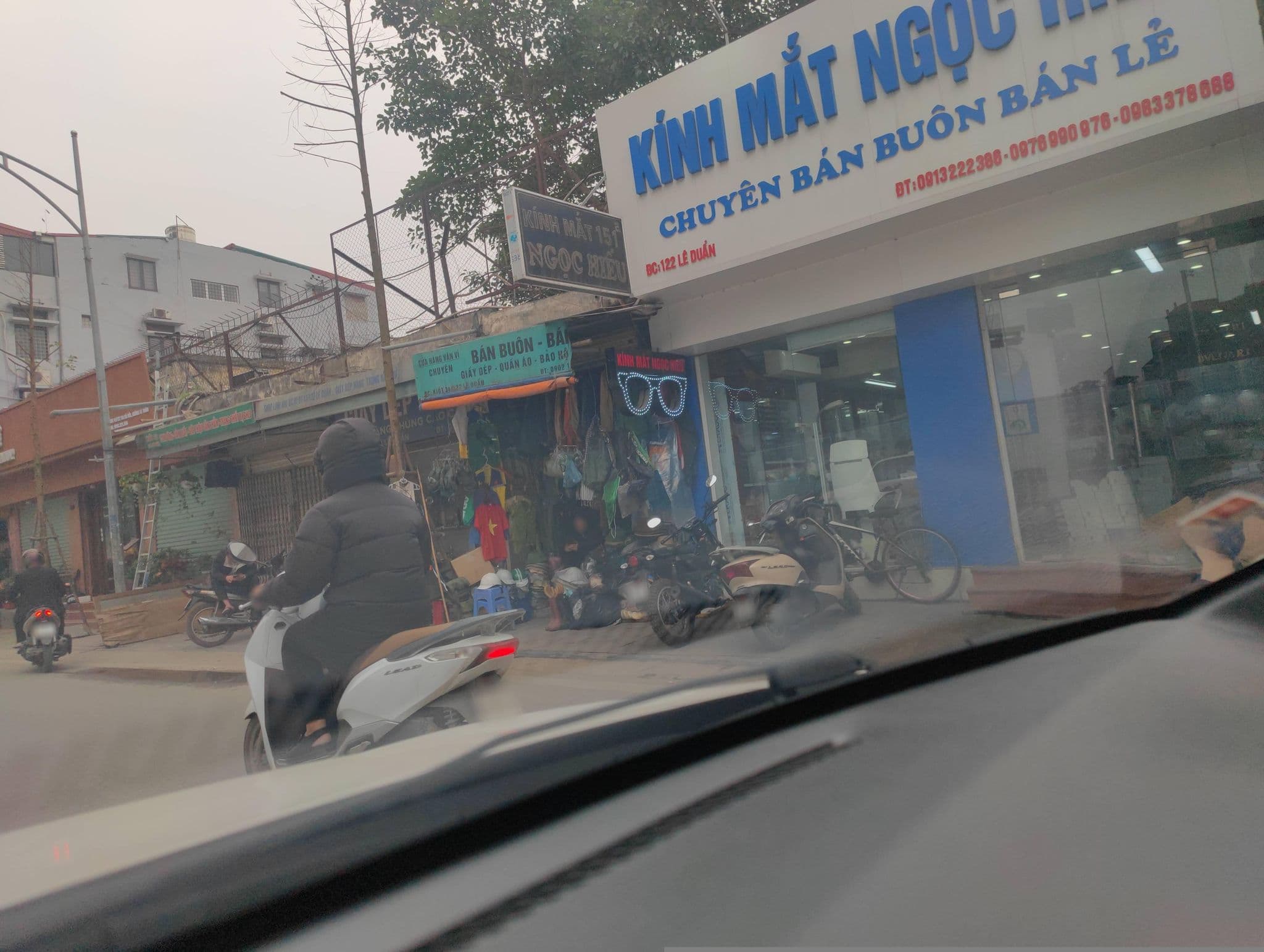 Street view near Phúc Quý Hotel, Hanoi — © hn_right_2 (CC BY-SA · Mapillary)