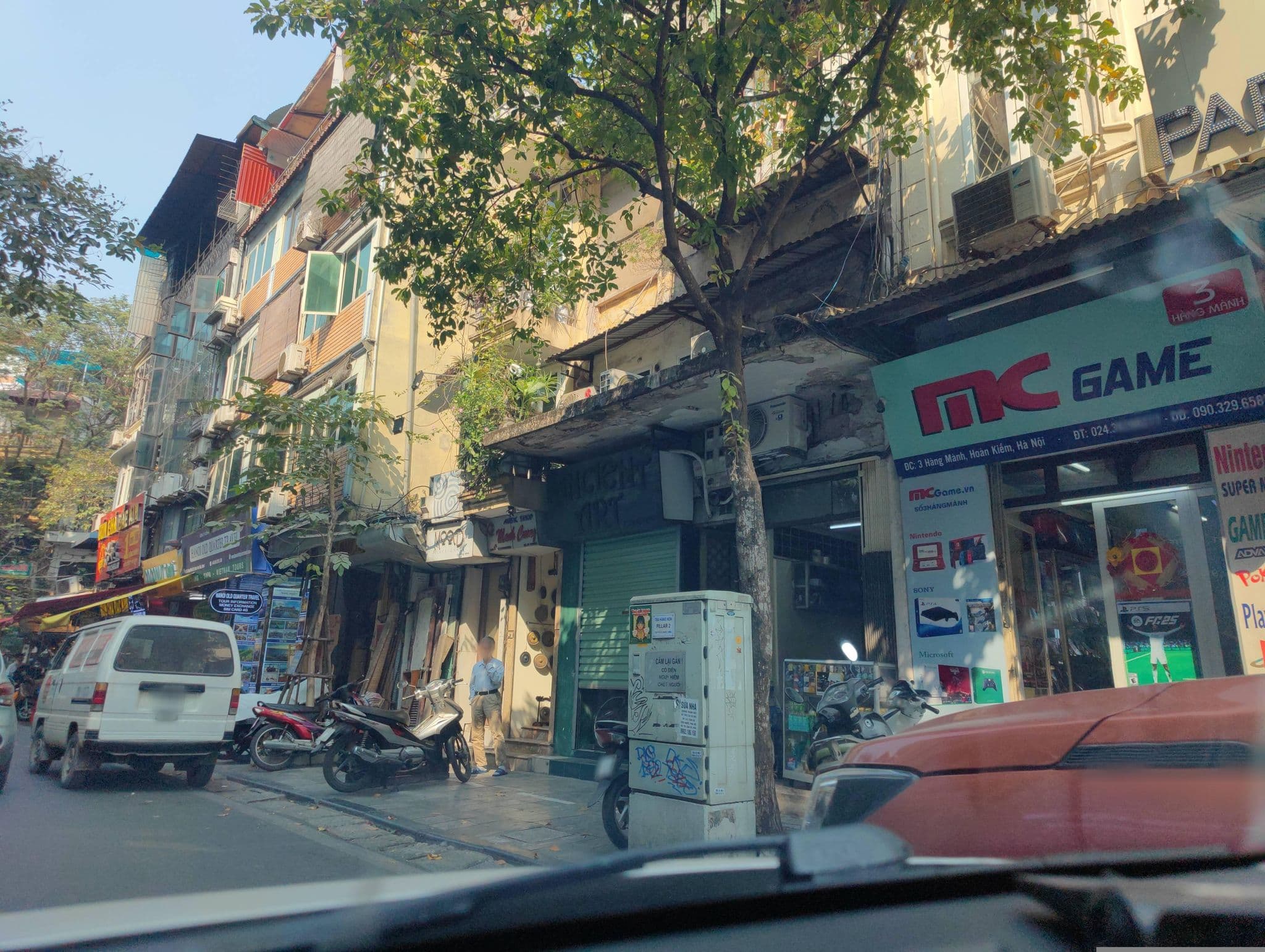 Street view near Charming Hotel, Hoàn Kiếm — © hn_right_1 (CC BY-SA · Mapillary)