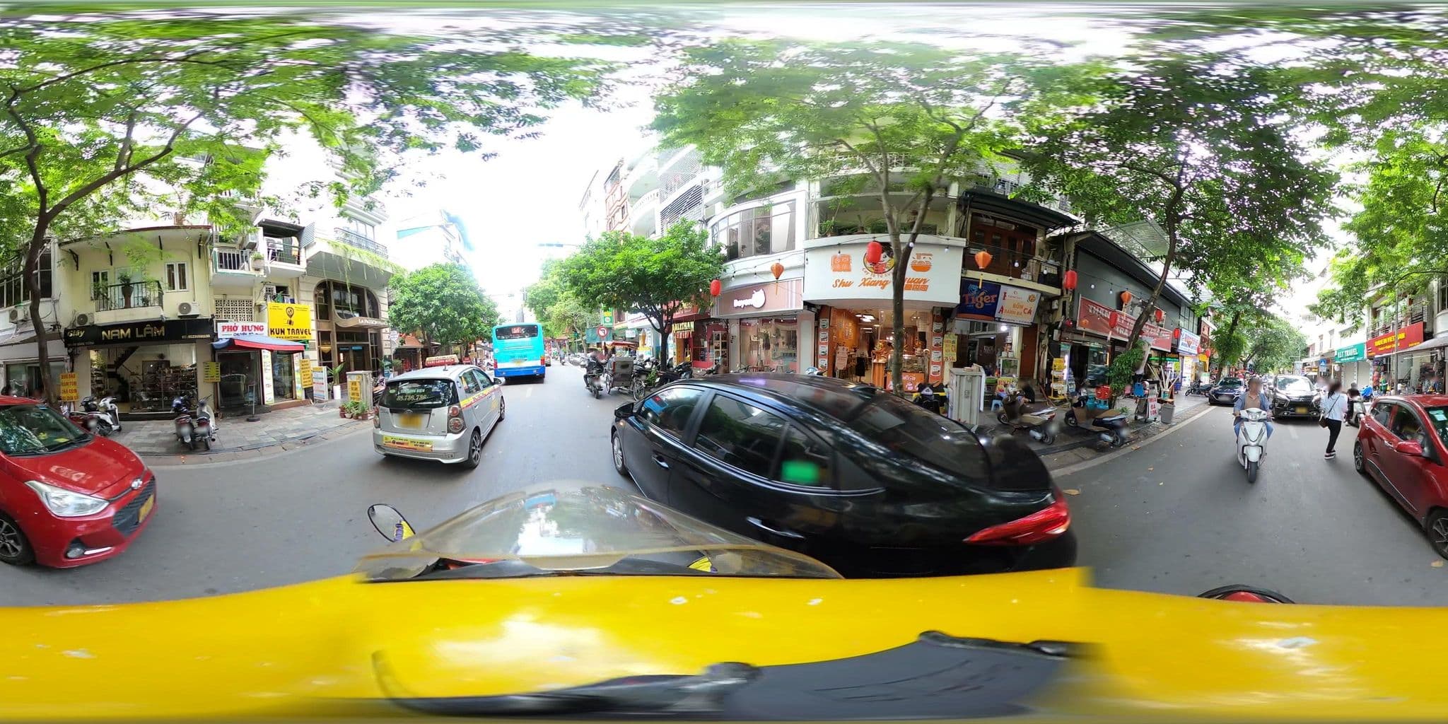 Street view near Tunger Premium Hotel, Hoàn Kiếm — © bemaps_hn_kien (CC BY-SA · Mapillary)