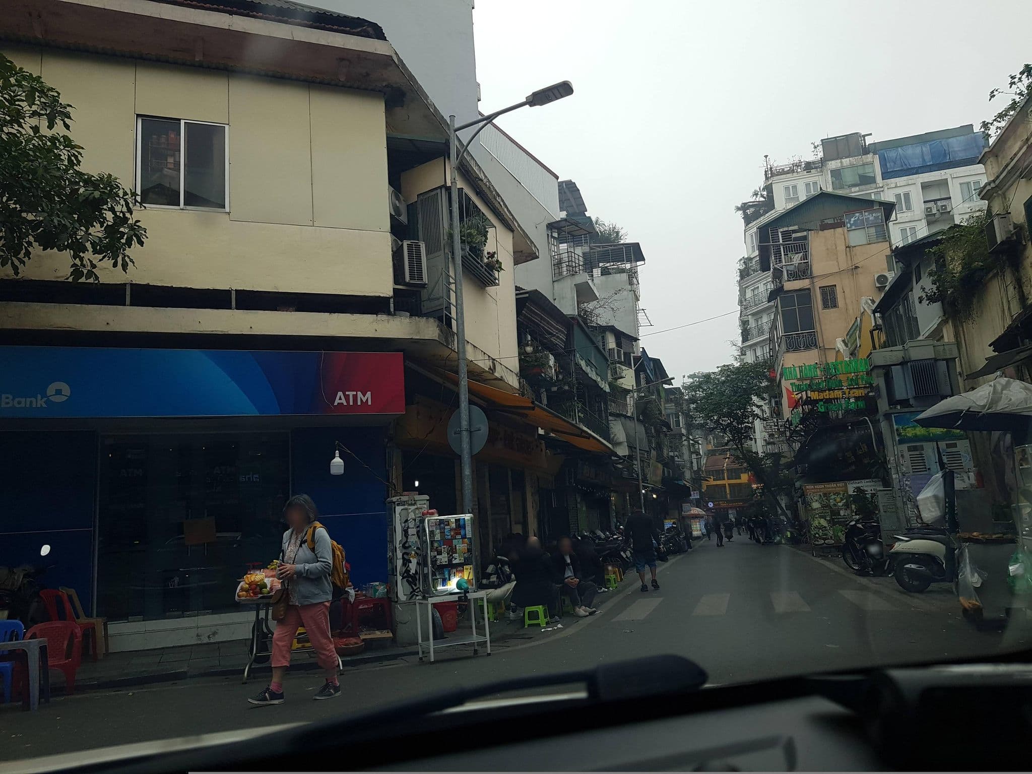 Street view near Finnegans Hotel, Hoàn Kiếm — © hn_right_1 (CC BY-SA · Mapillary)