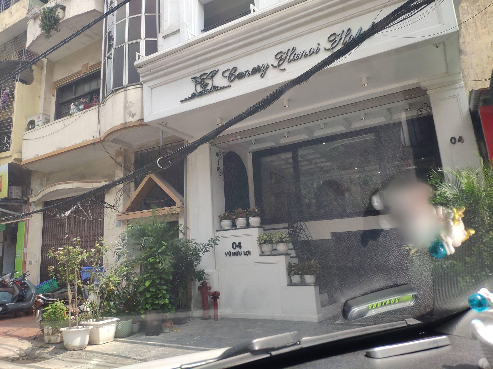 Street view near Vista Hotel, Hanoi — © hn_right_1 (CC BY-SA · Mapillary)