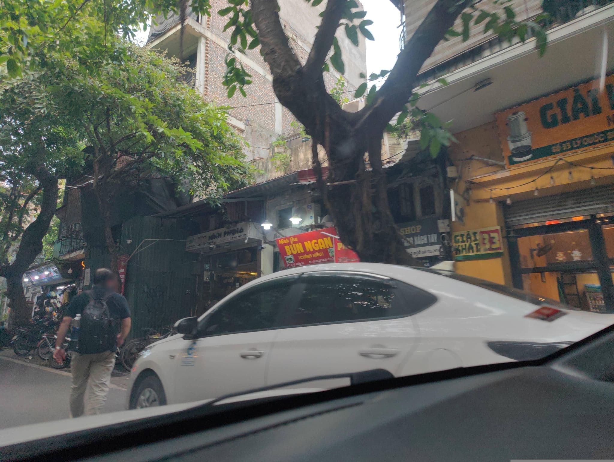 Street view near Church Vision Hotel, Hoàn Kiếm — © hn_right_2 (CC BY-SA · Mapillary)