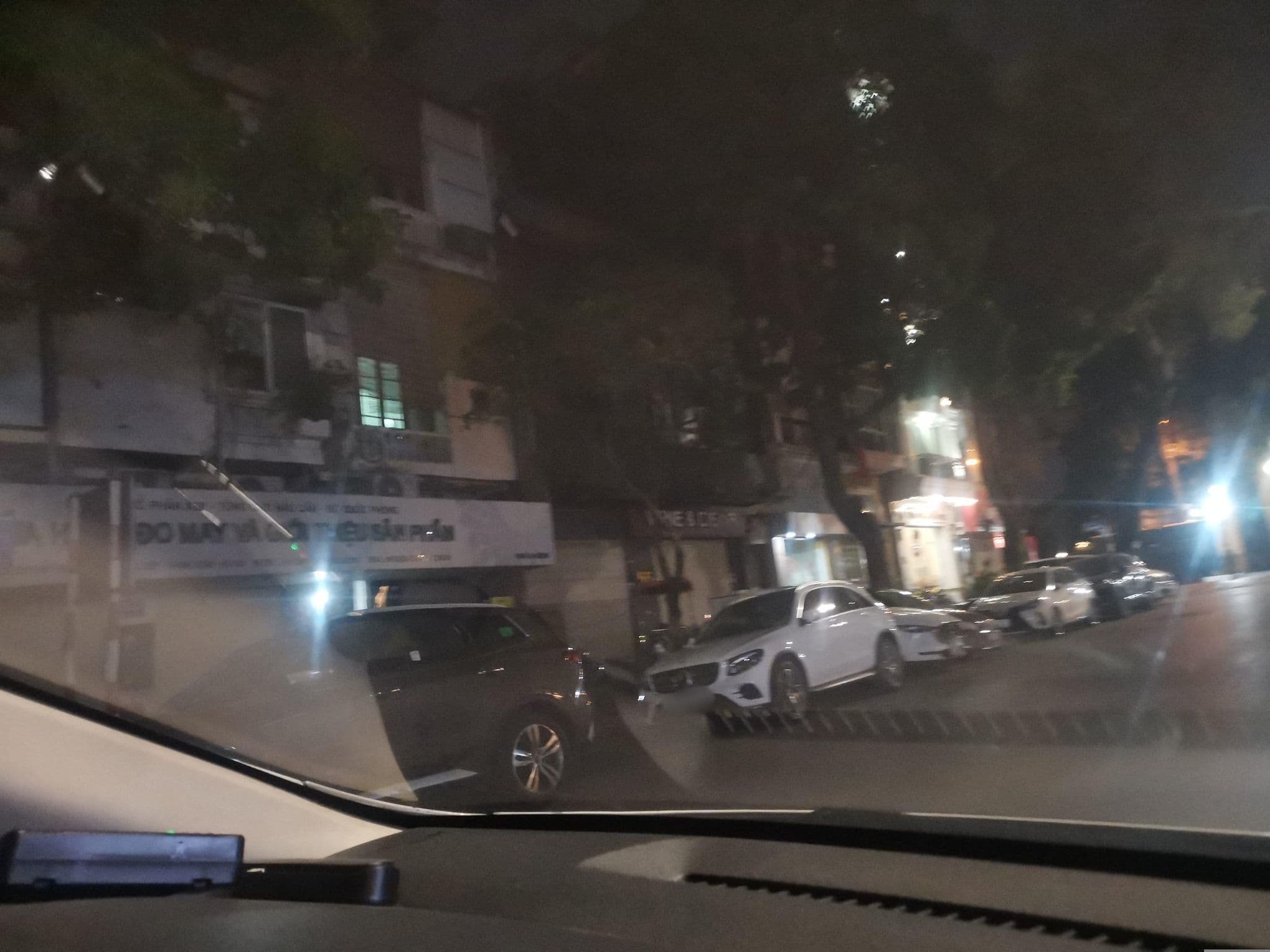 Street view near My Moon Hotel, Hoàn Kiếm — © hn_left_2 (CC BY-SA · Mapillary)