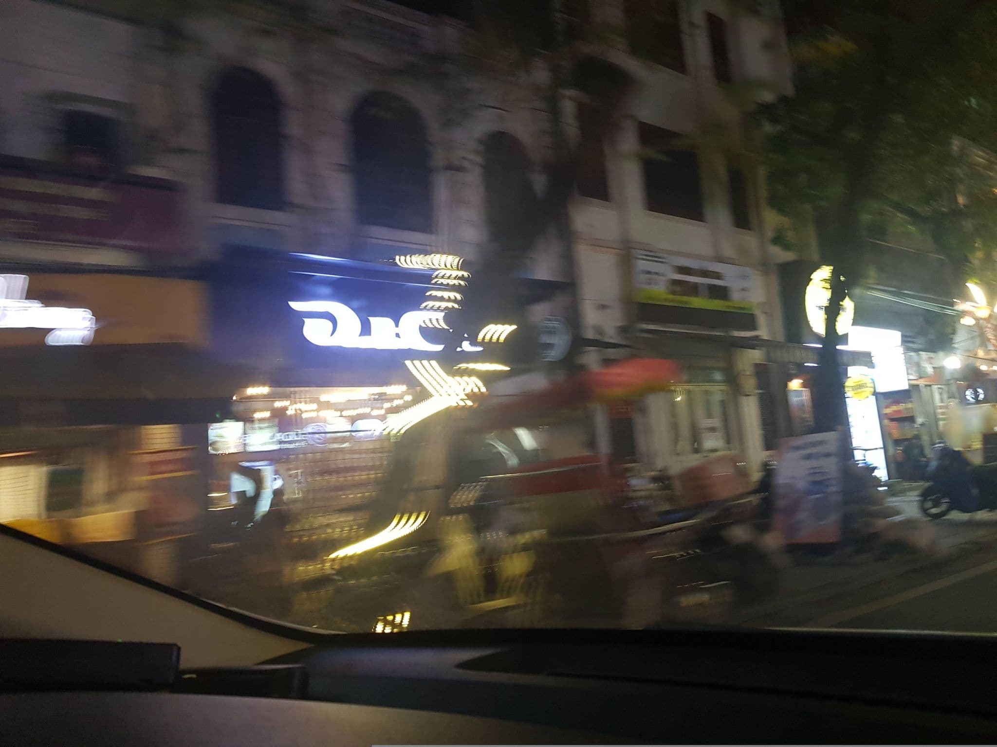 Street view near Wendy Hotel, Hoàn Kiếm — © hn_left_2 (CC BY-SA · Mapillary)