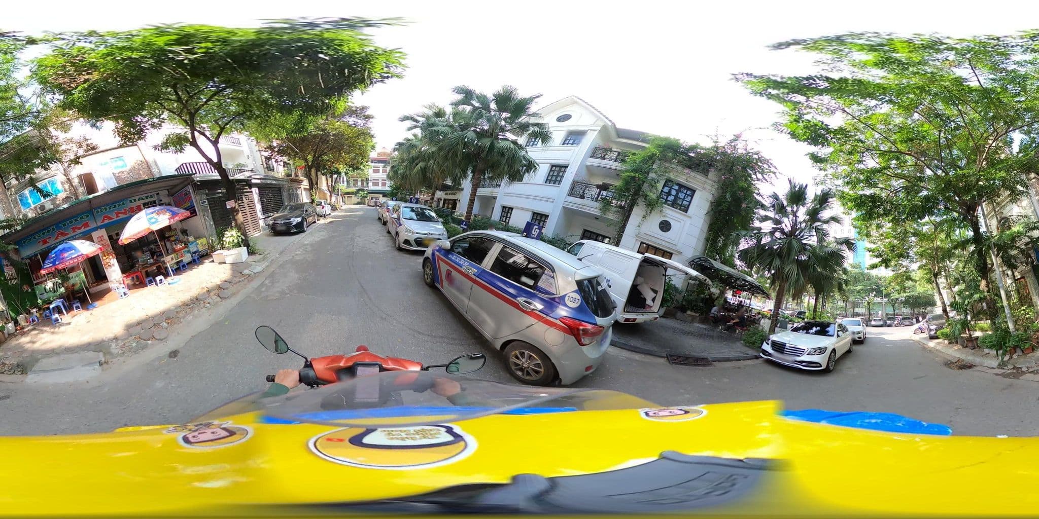 Street view near Hotel Du Monde, 89 Hoang Nhu Tiep, Bồ Đề — © bemaps2_hn (CC BY-SA · Mapillary)