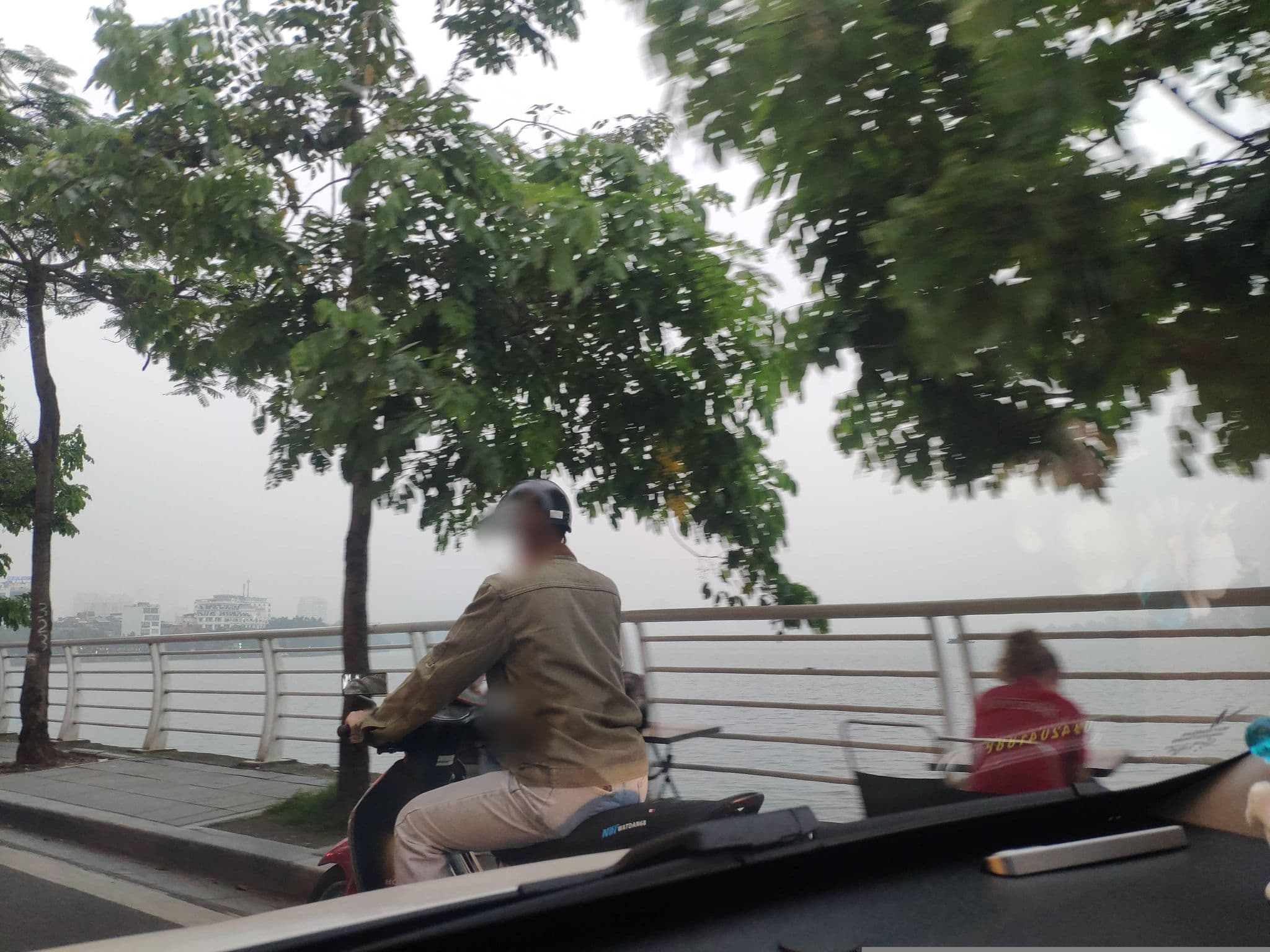 Street view near Ven Hồ Hotel, Liễu Giai — © hn_right_1 (CC BY-SA · Mapillary)