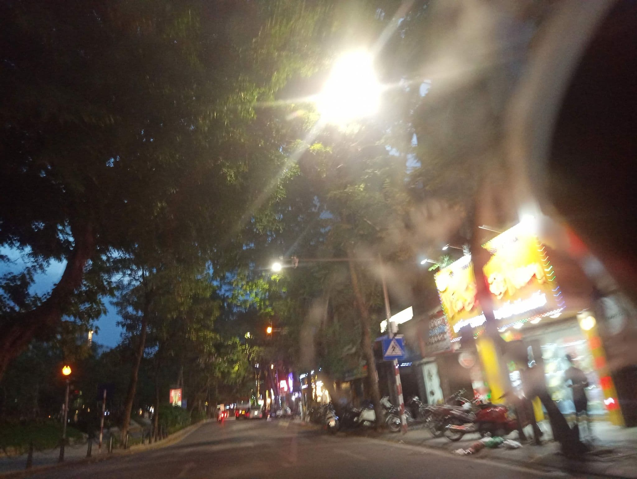 Street view near Hanoi 3B Homestay, Hoàn Kiếm — © hn_front_1 (CC BY-SA · Mapillary)