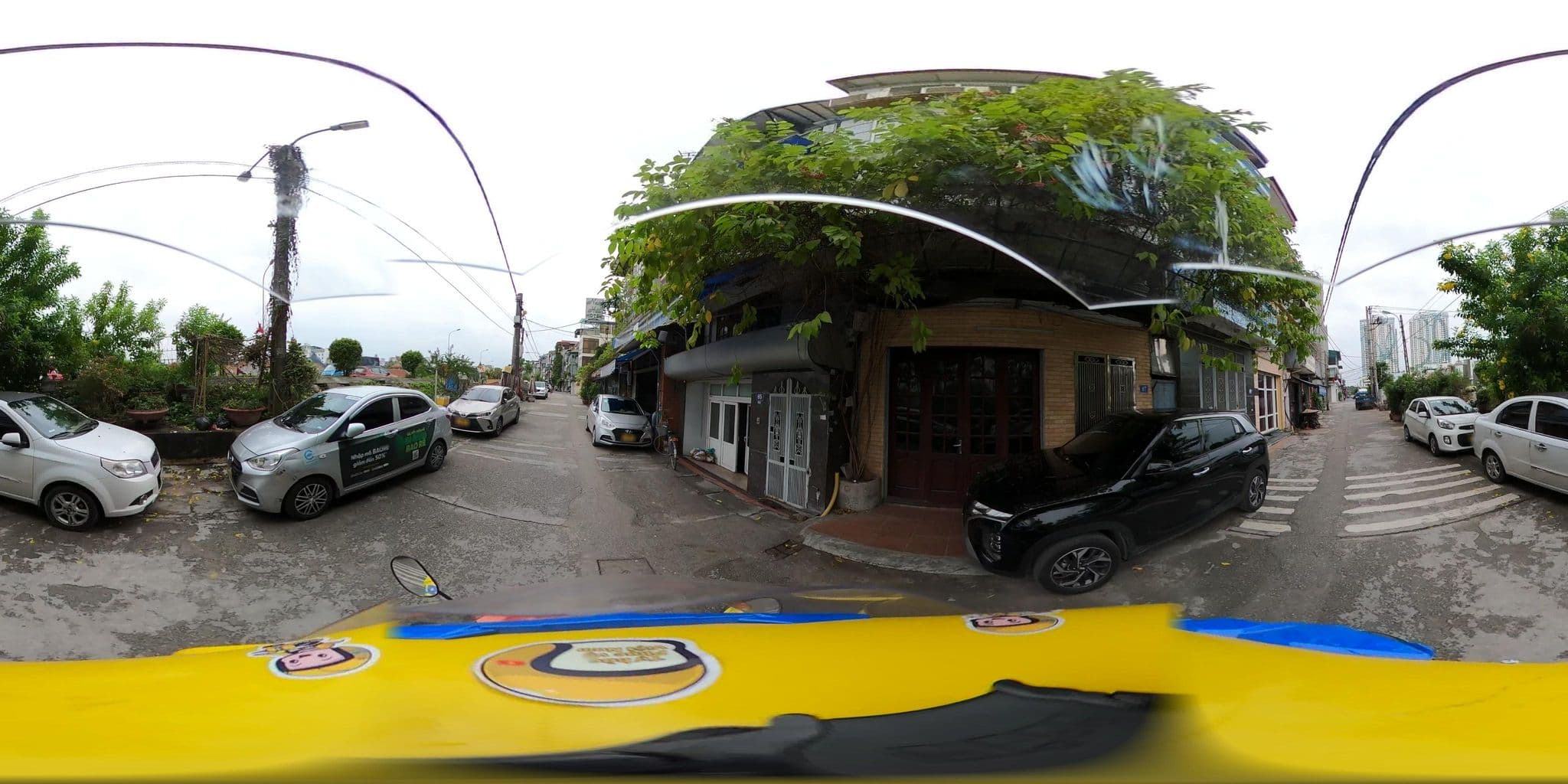 Street view near Nam Hải Hotel, Bồ Đề — © bemaps2_hn (CC BY-SA · Mapillary)