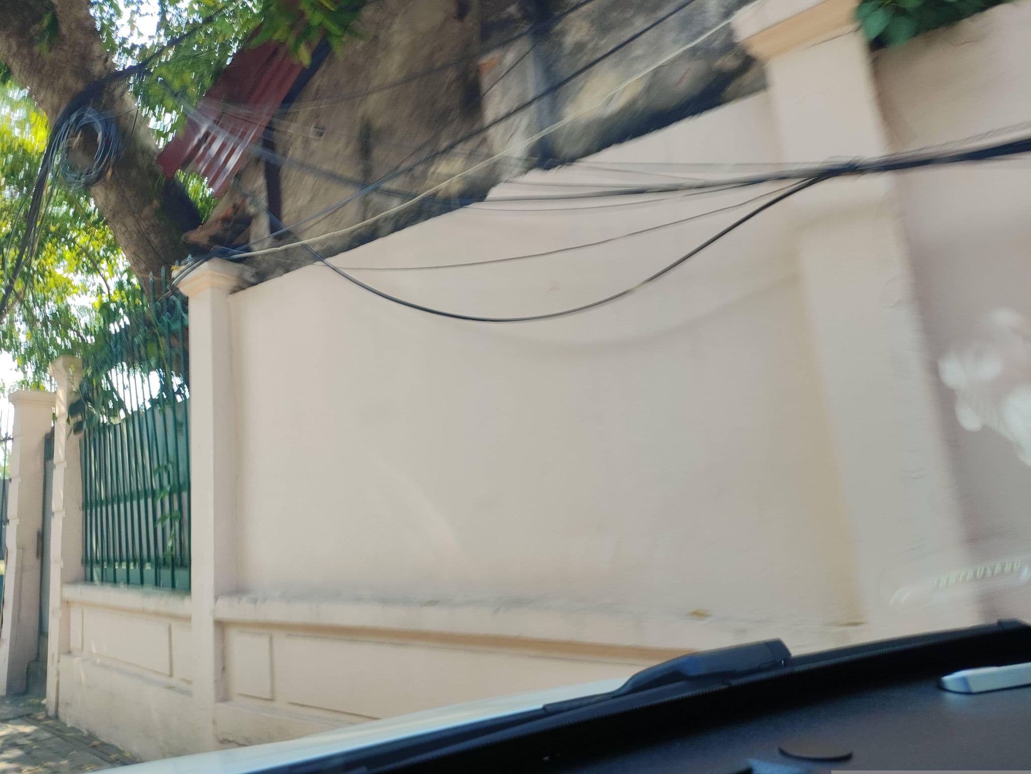 Street view near Khách Sạn Công Đoàn Quảng Bá (Quang Ba Trade Union Hotel), Tây Hồ — © hn_right_1 (CC BY-SA · Mapillary)
