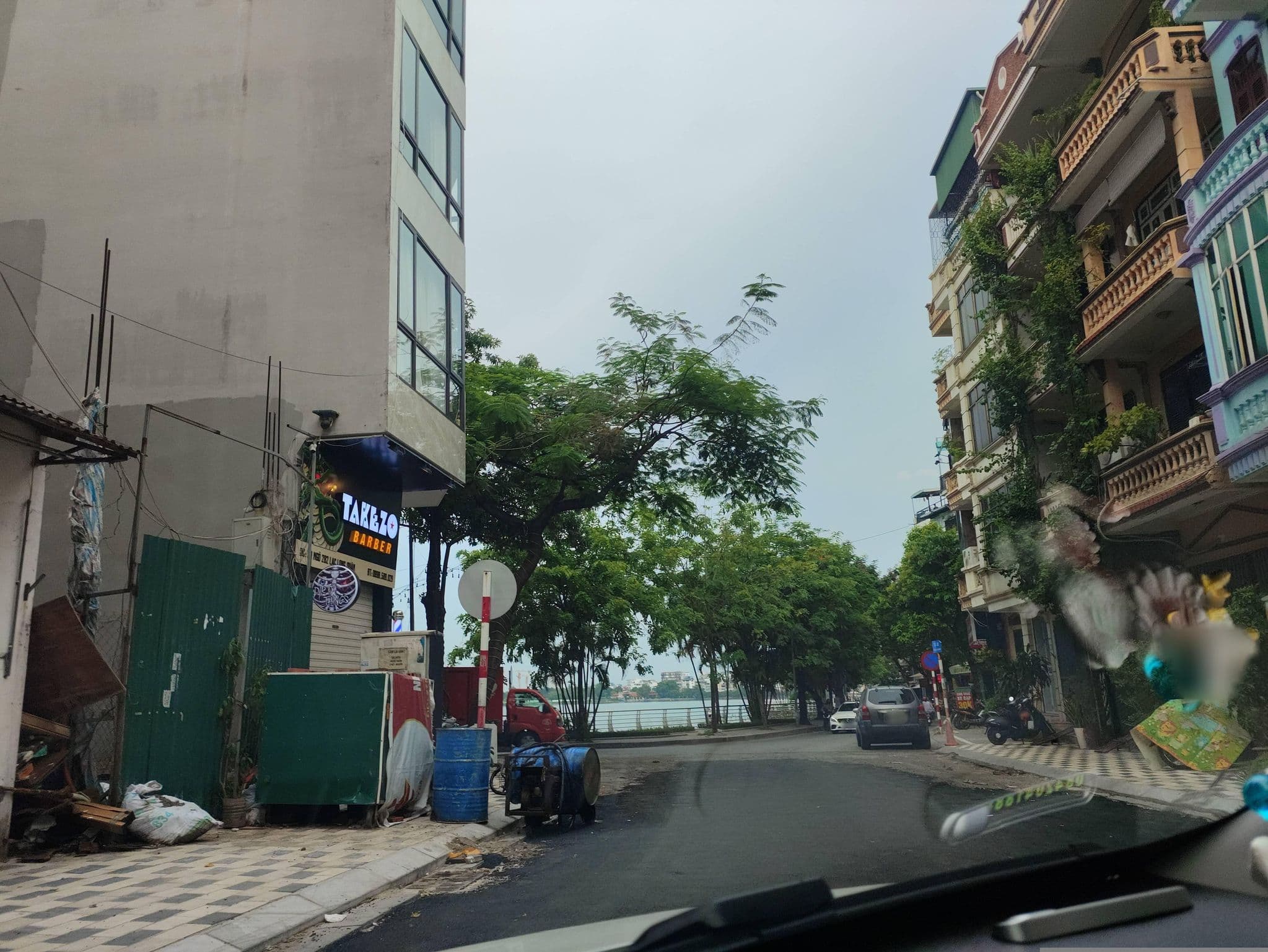 Street view near Thanh Thu Hotel, Nghĩa Đô — © hn_right_1 (CC BY-SA · Mapillary)